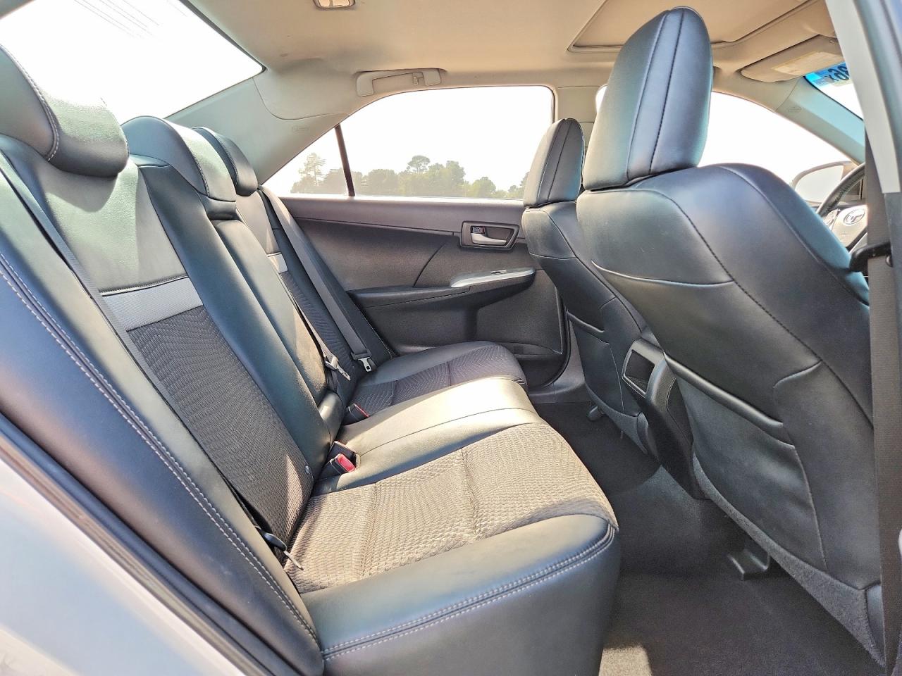 2012 Toyota Camry Se White vin: 4T1BF1FK2CU568779