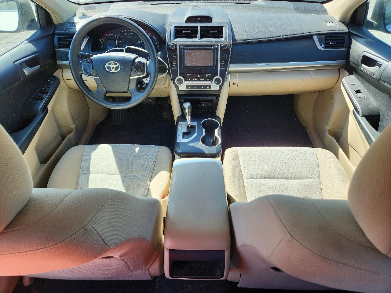 2012 Toyota Camry Le White vin: 4T1BF1FK2CU570242