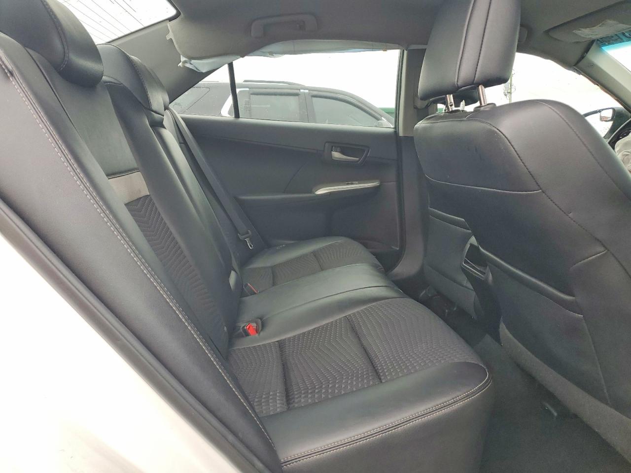 2012 Toyota Camry Se White vin: 4T1BF1FK2CU592208
