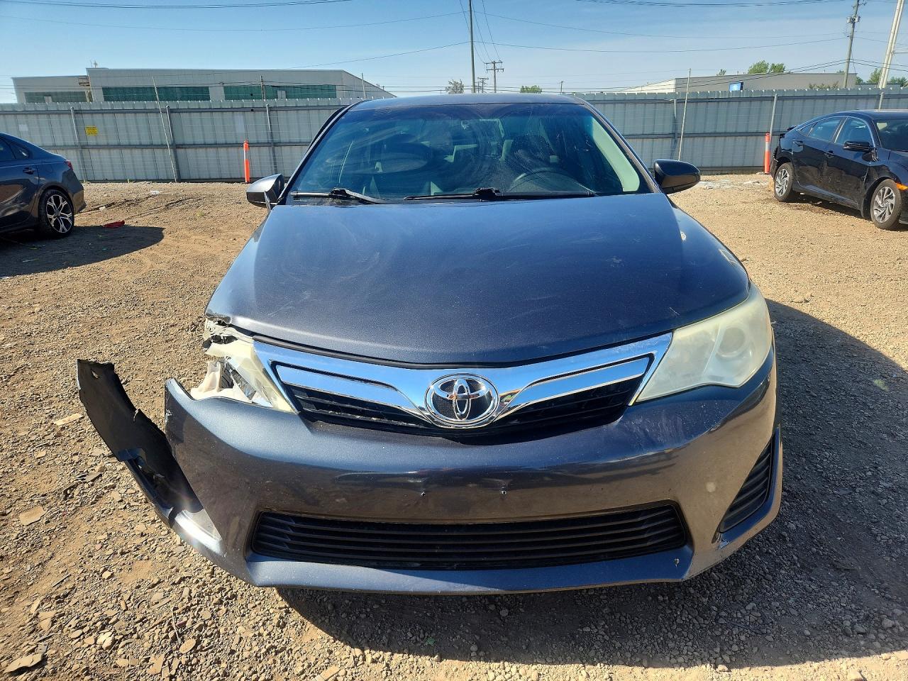 2012 Toyota Camry Le Gray vin: 4T1BF1FK2CU606561