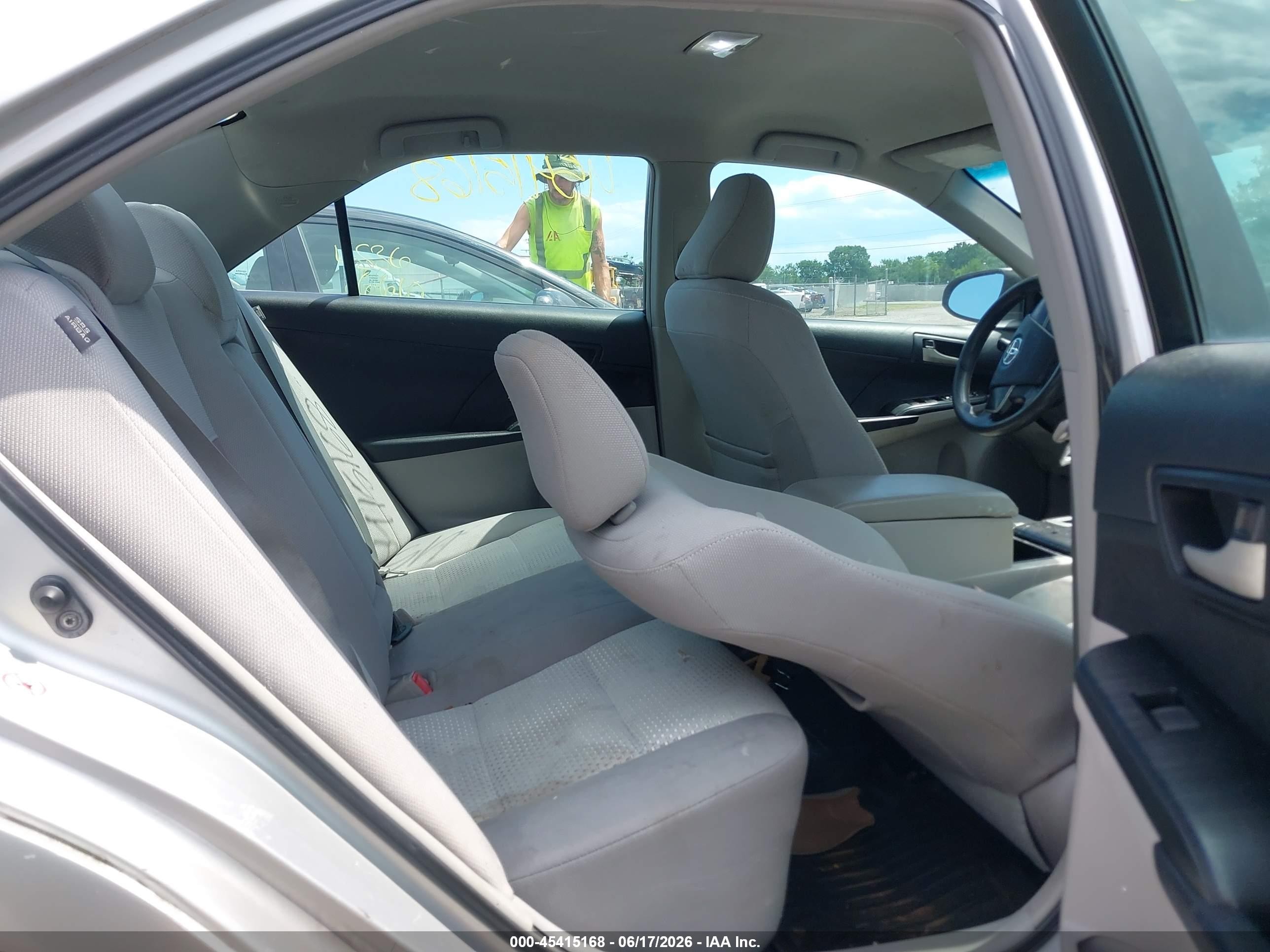 2012 Toyota Camry L Silver vin: 4T1BF1FK2CU619097