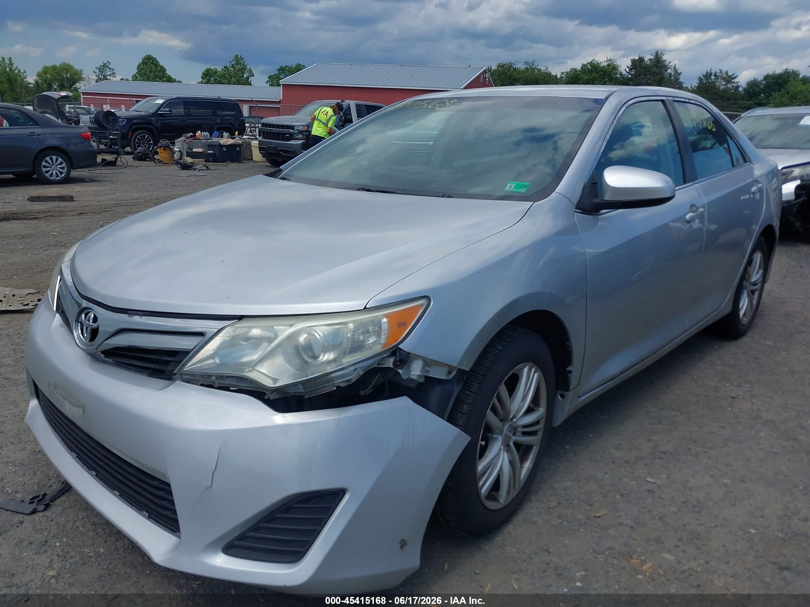 2012 Toyota Camry L Silver vin: 4T1BF1FK2CU619097