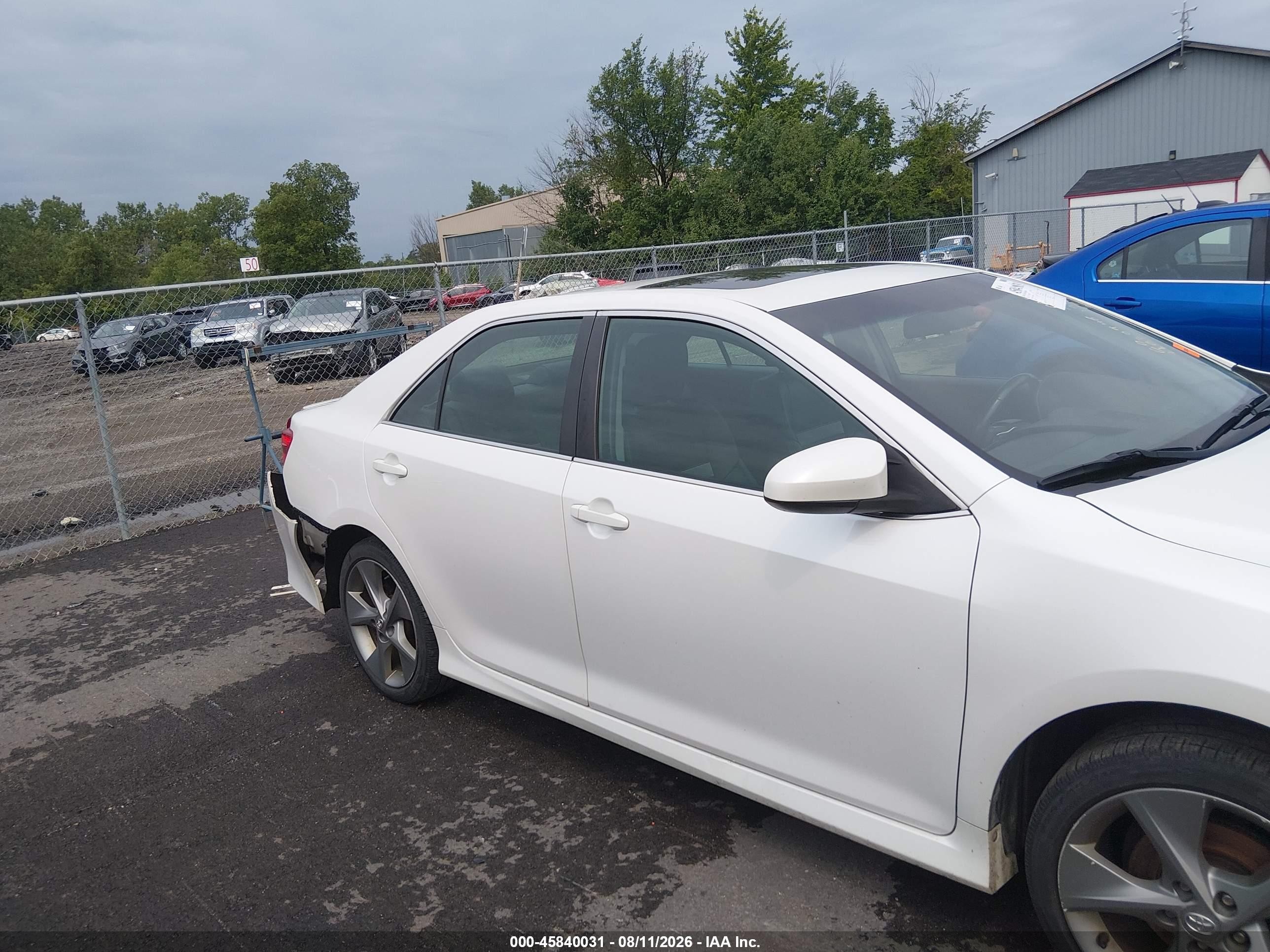 2012 Toyota Camry Se Limited Edition White vin: 4T1BF1FK2CU632609