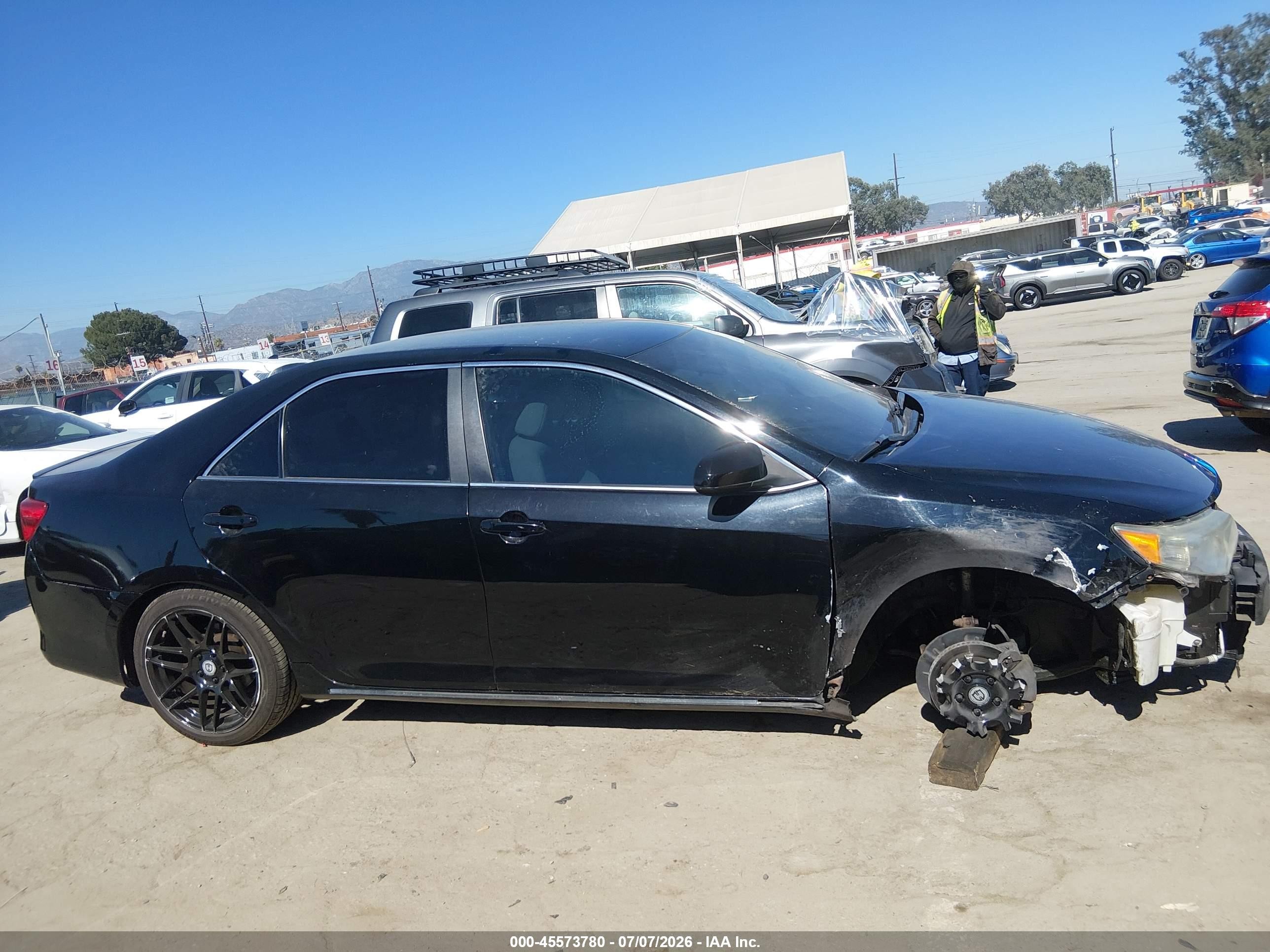 2013 Toyota Camry Le Black vin: 4T1BF1FK2DU205898