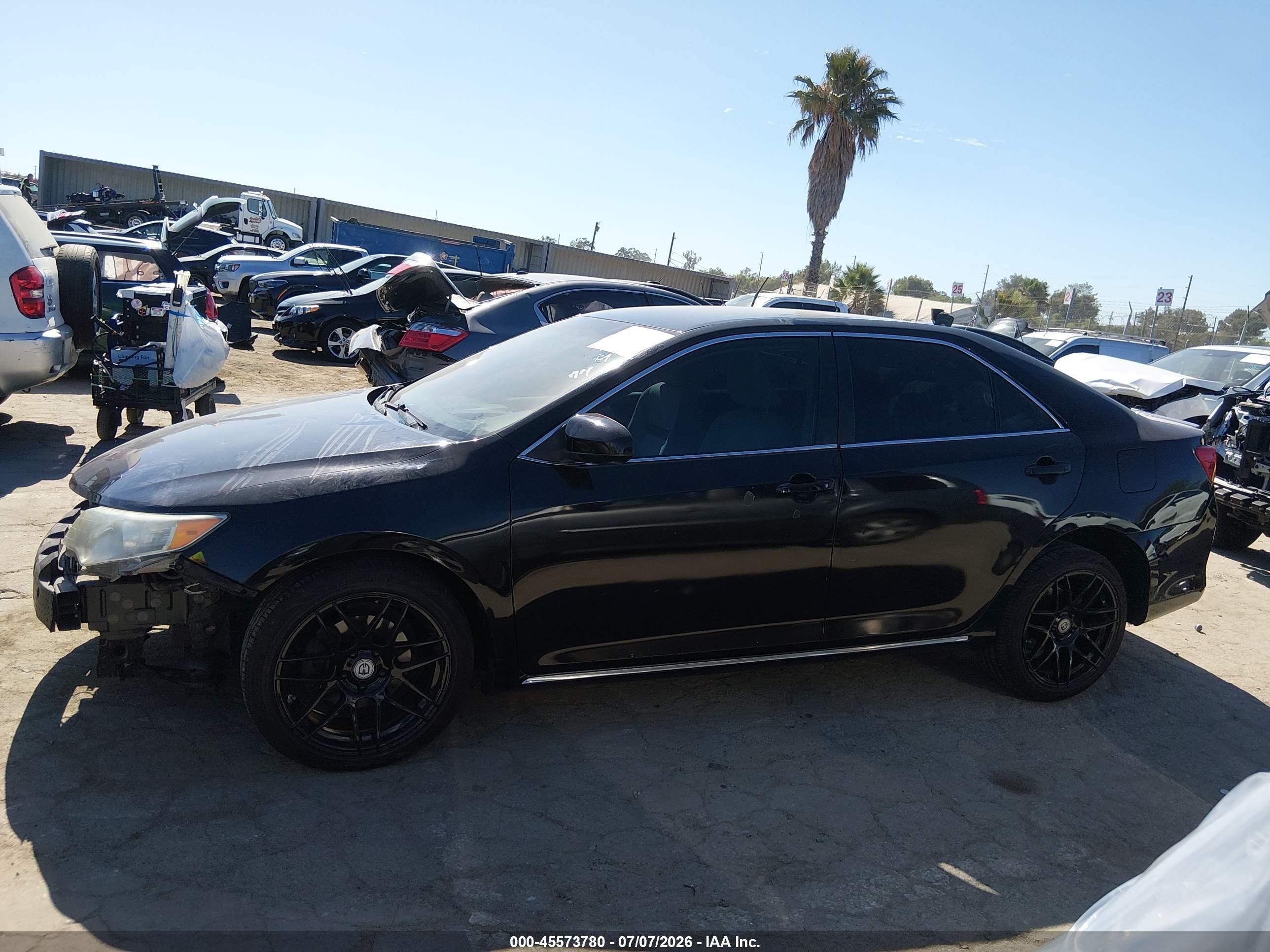 2013 Toyota Camry Le Black vin: 4T1BF1FK2DU205898