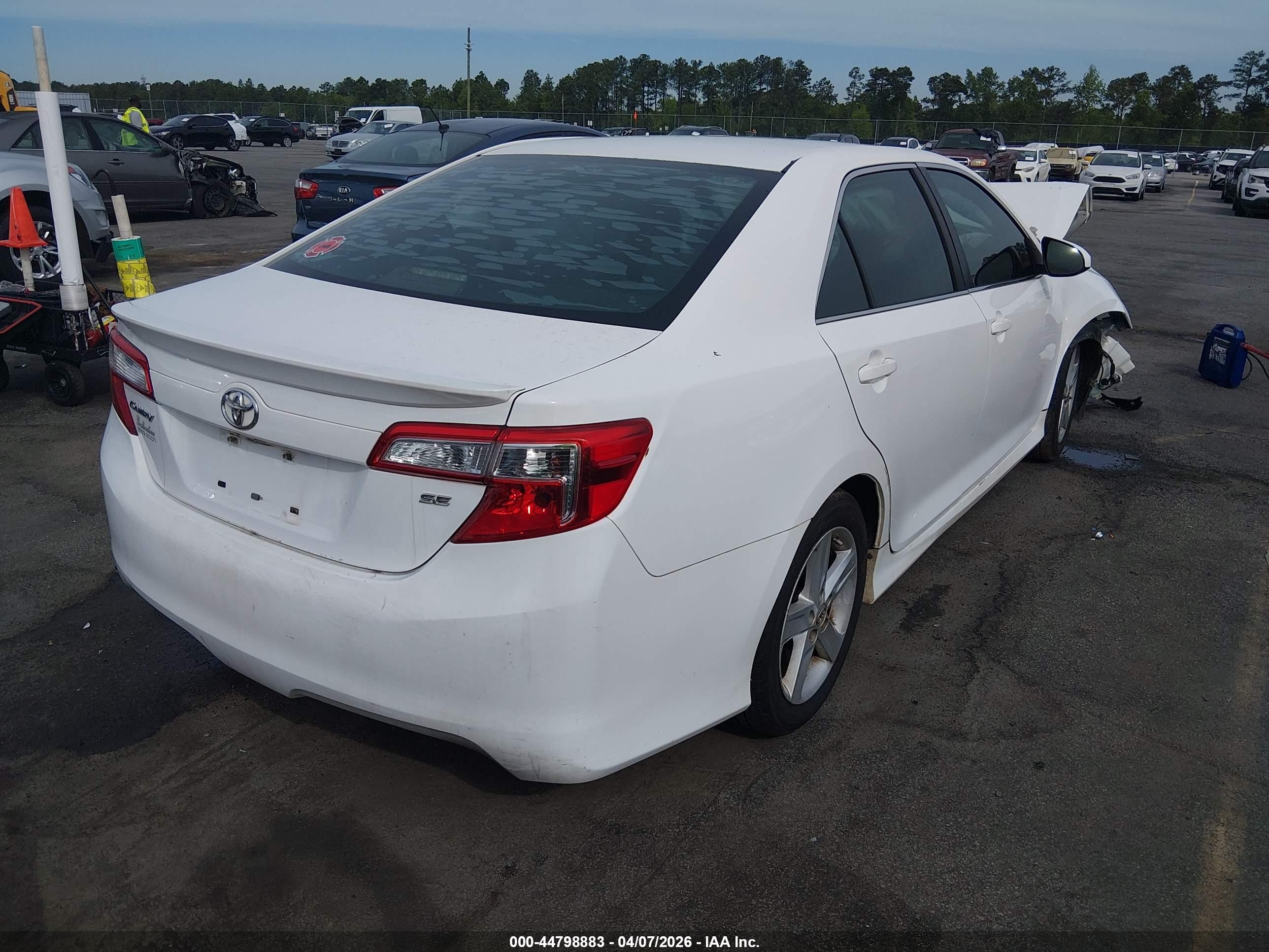 2013 Toyota Camry Se White vin: 4T1BF1FK2DU236200
