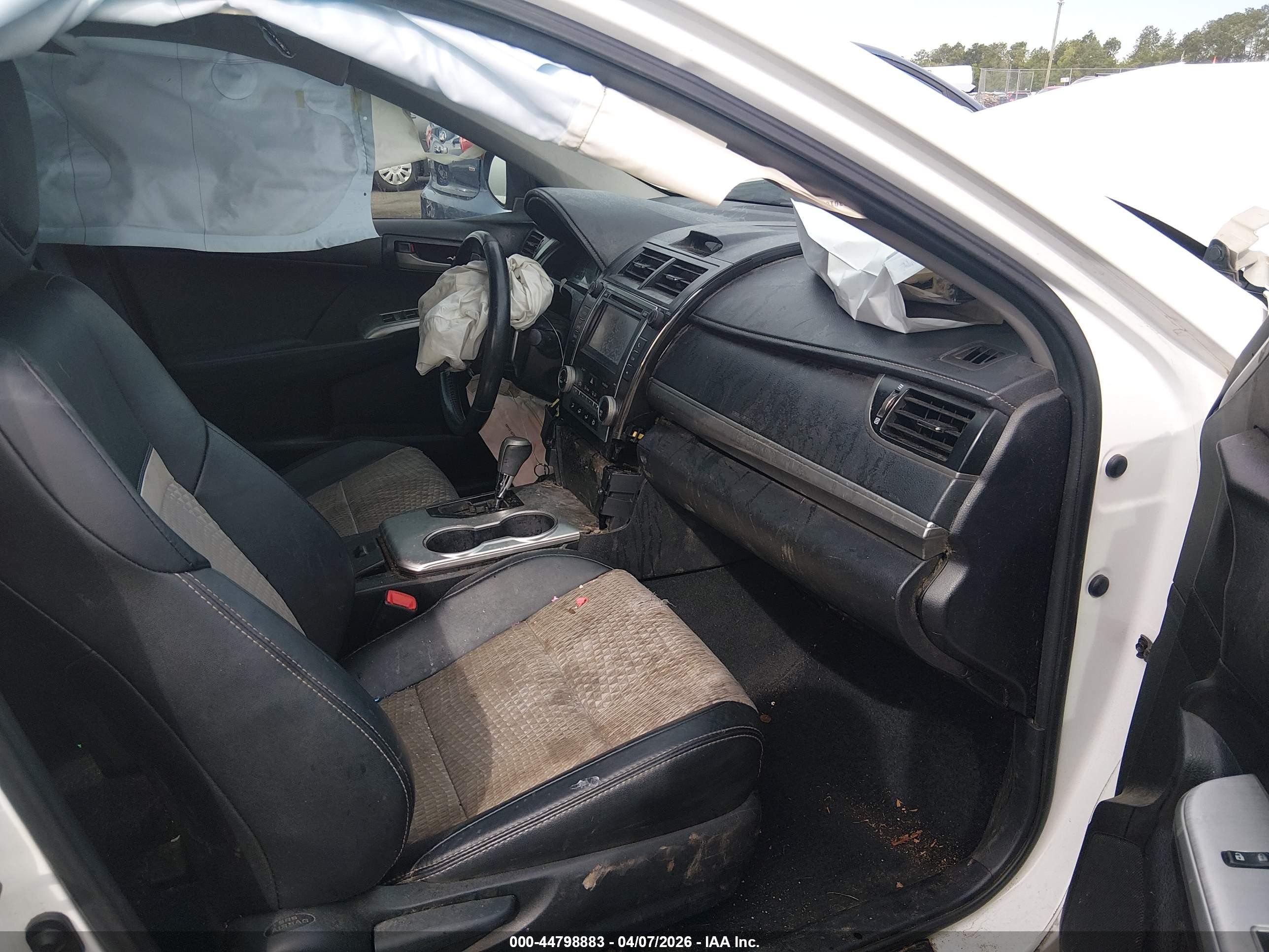 2013 Toyota Camry Se White vin: 4T1BF1FK2DU236200
