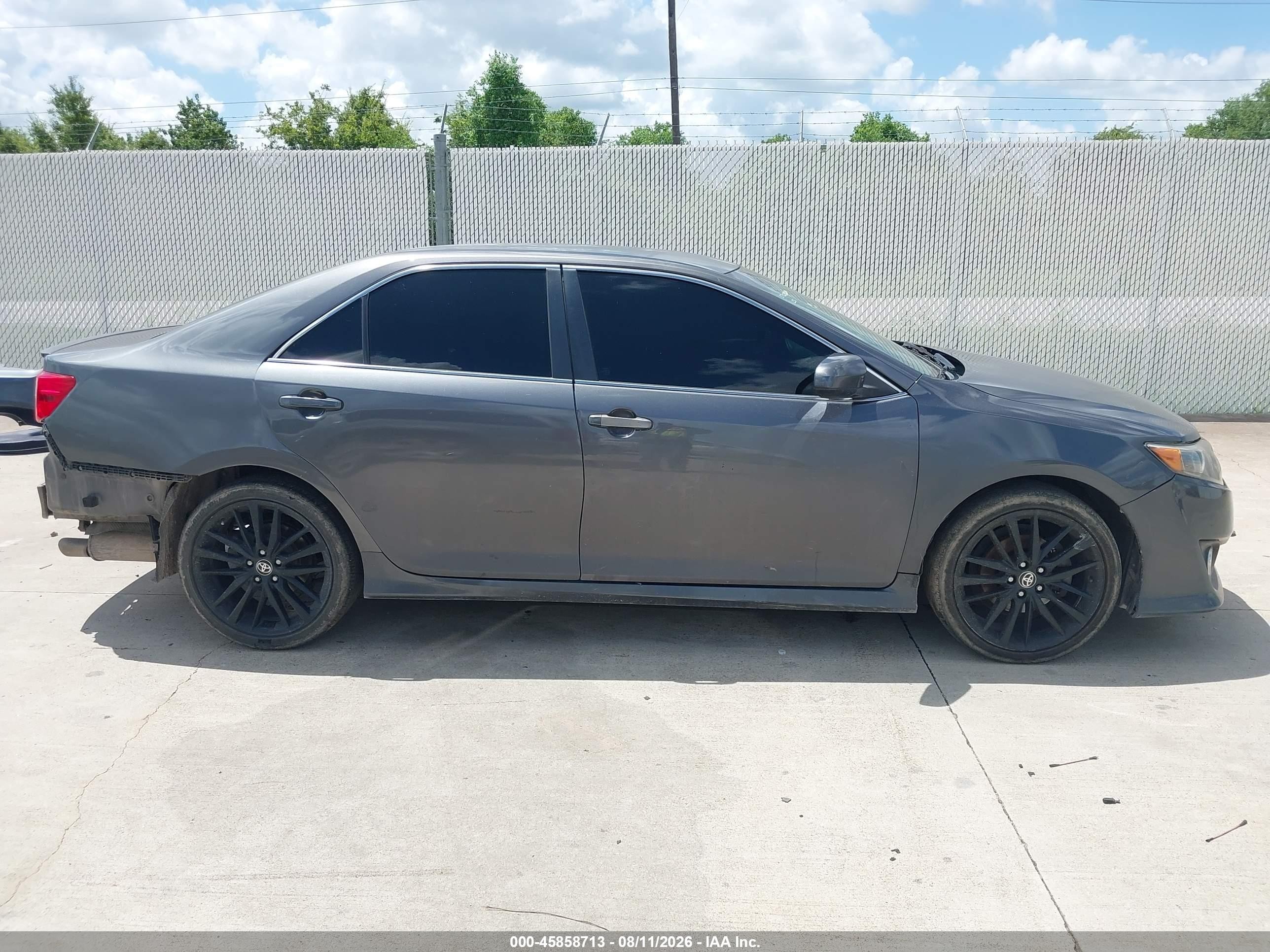 2013 Toyota Camry Se Gray vin: 4T1BF1FK2DU246029