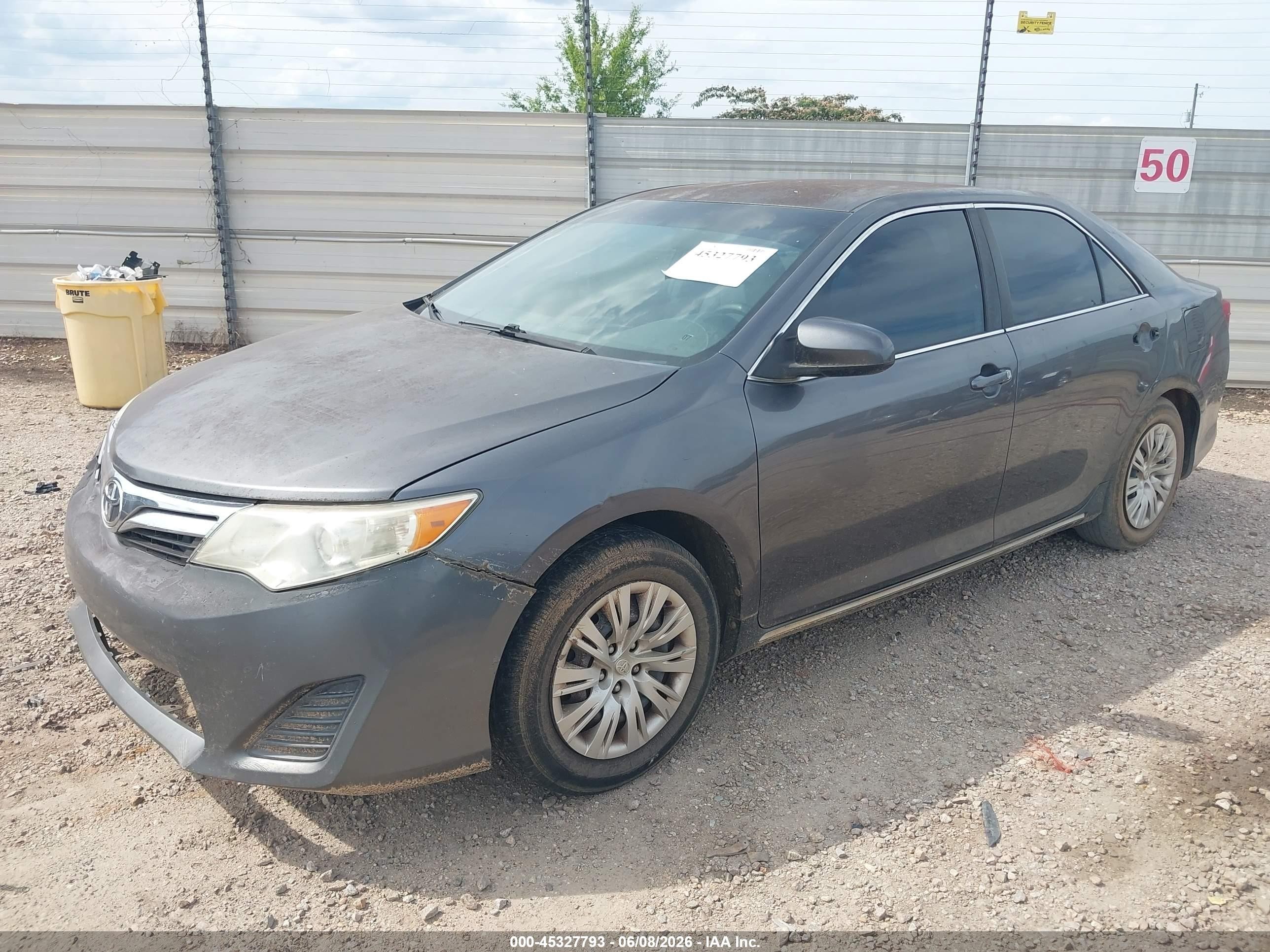 2013 Toyota Camry Le Gray vin: 4T1BF1FK2DU255586