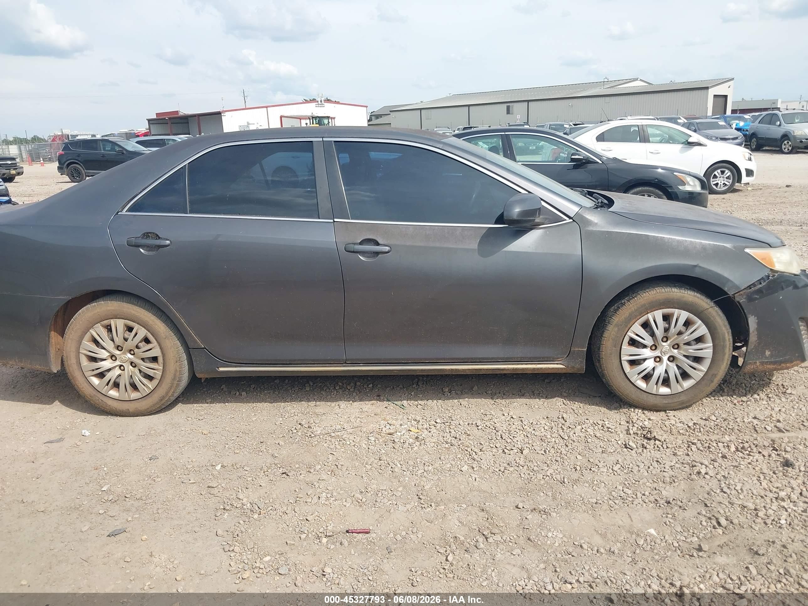2013 Toyota Camry Le Gray vin: 4T1BF1FK2DU255586