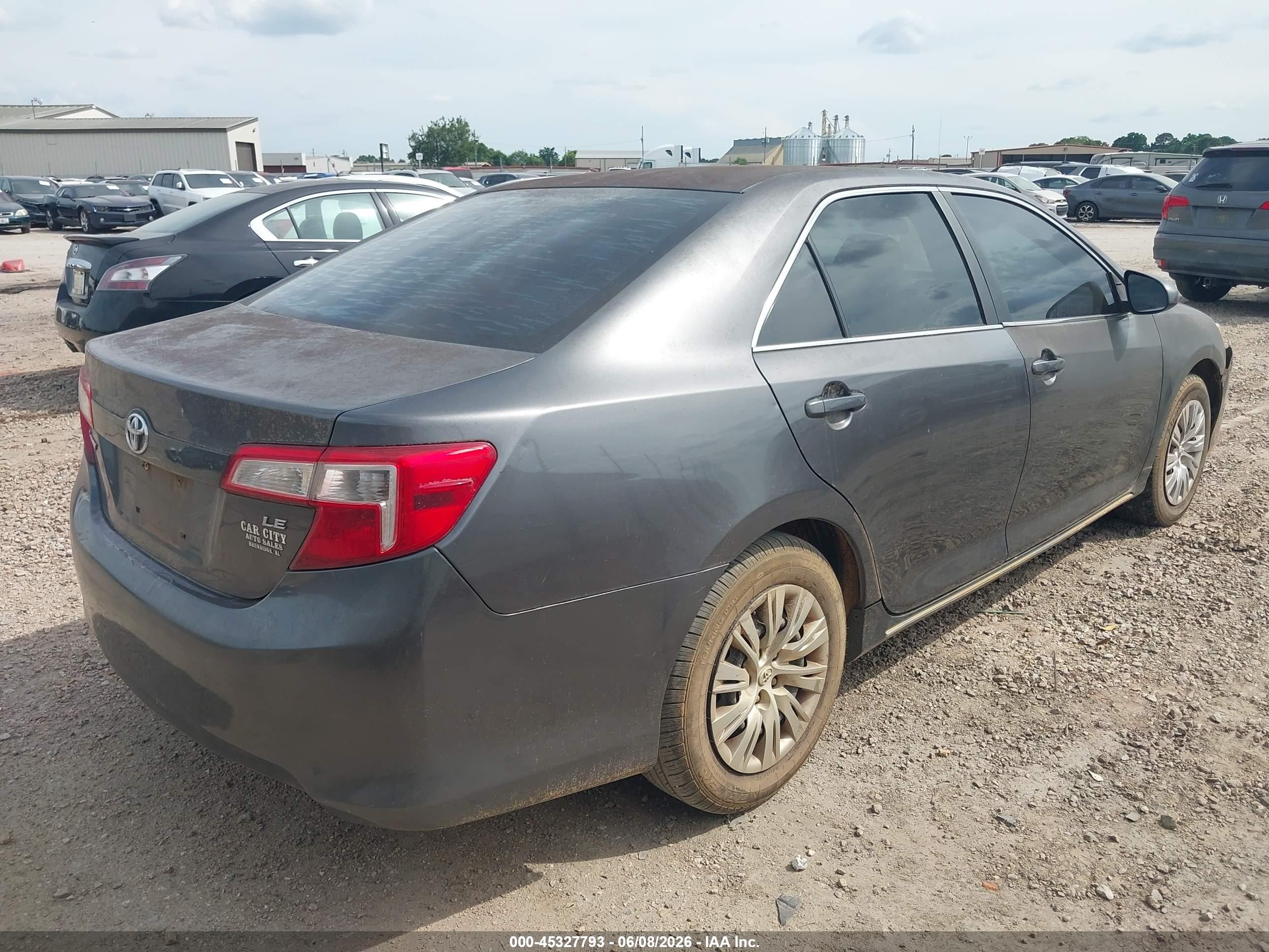 2013 Toyota Camry Le Gray vin: 4T1BF1FK2DU255586