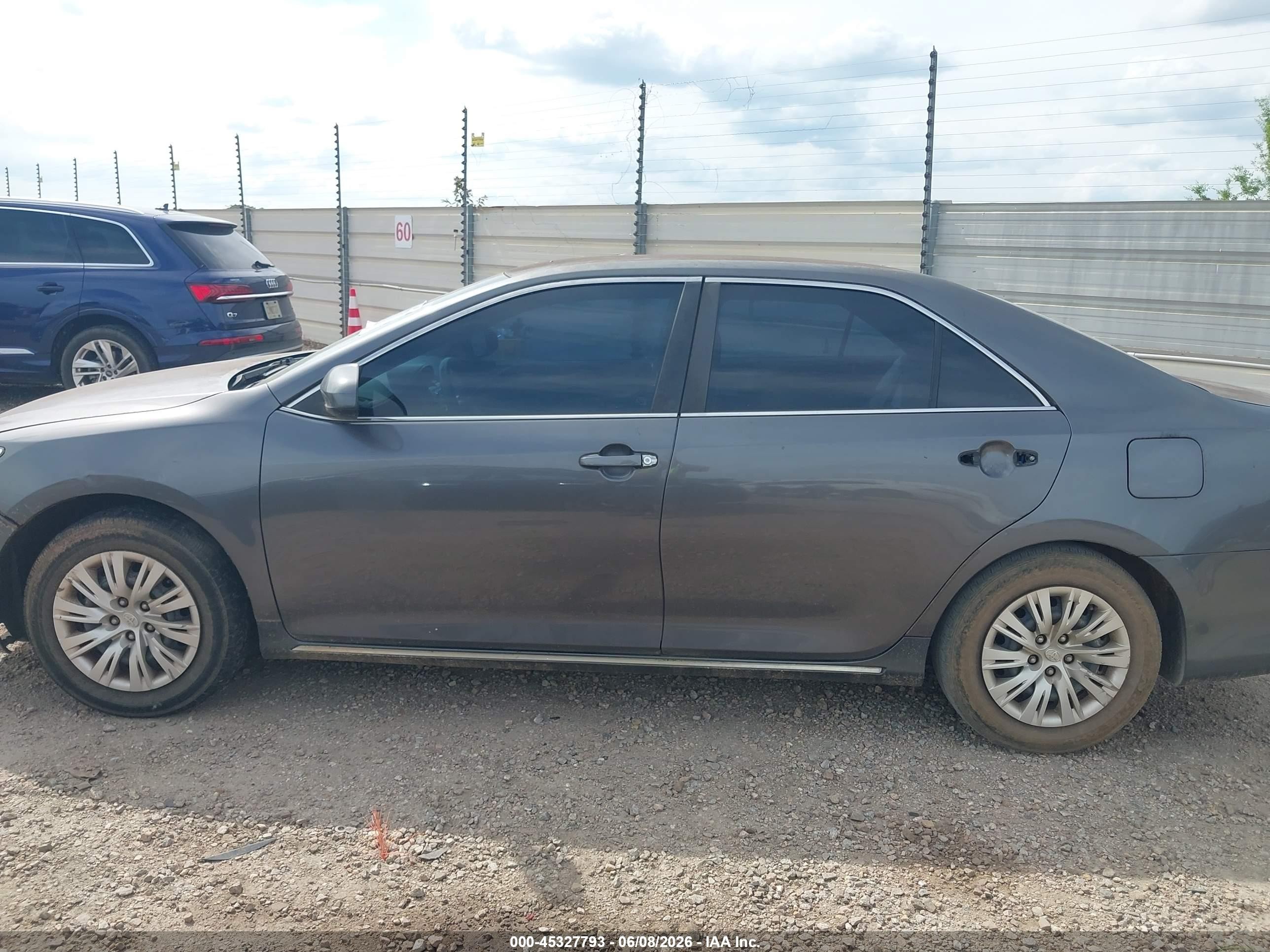 2013 Toyota Camry Le Gray vin: 4T1BF1FK2DU255586