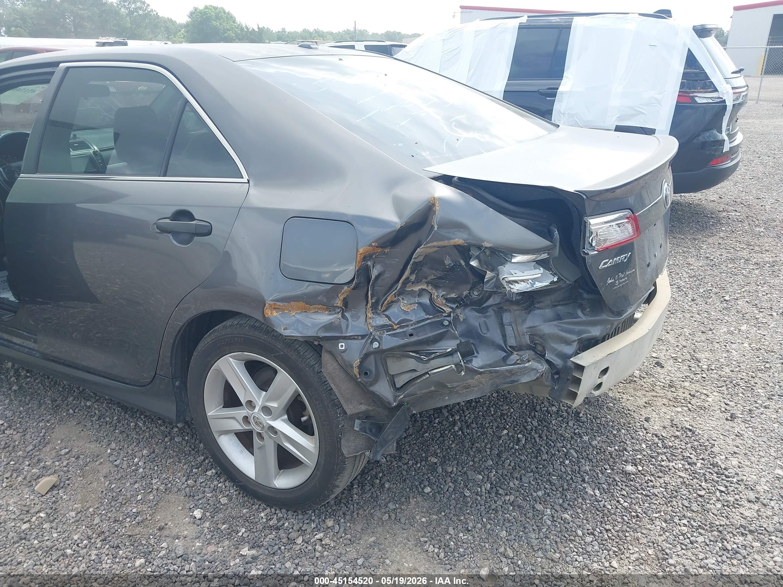 2013 Toyota Camry Se Gray vin: 4T1BF1FK2DU264191