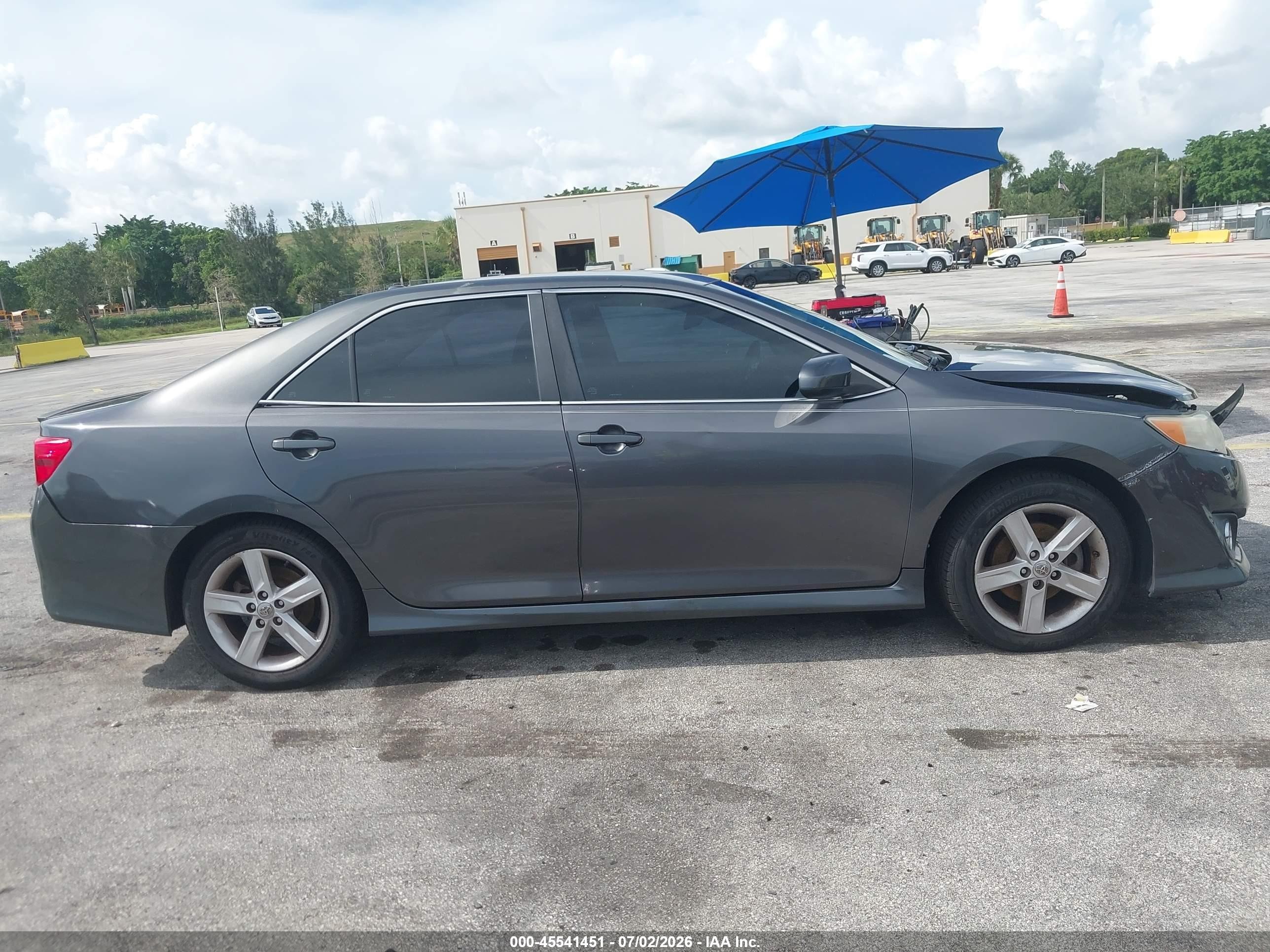 2013 Toyota Camry Se Серый vin: 4T1BF1FK2DU275756