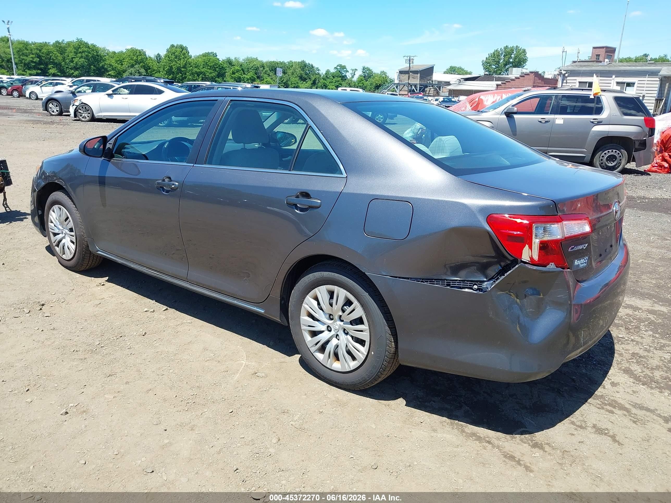 2013 Toyota Camry Le Gray vin: 4T1BF1FK2DU297708
