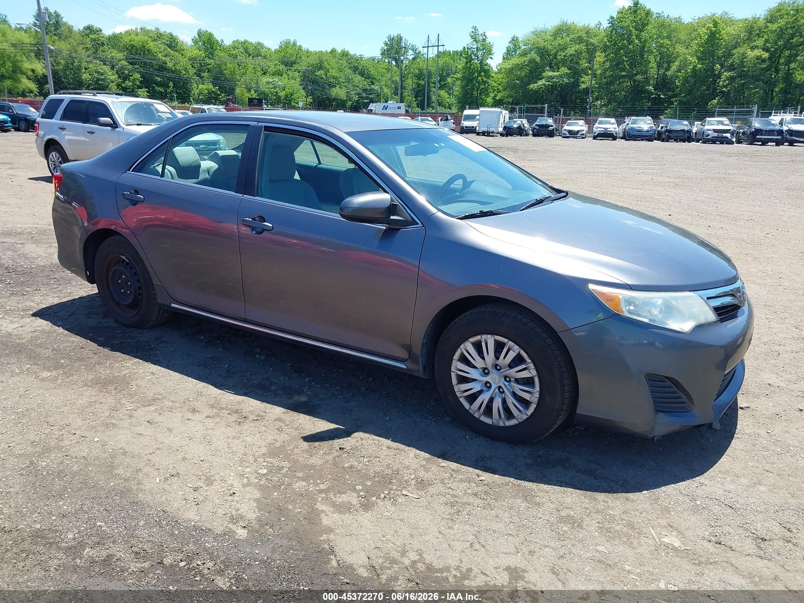 2013 Toyota Camry Le Gray vin: 4T1BF1FK2DU297708