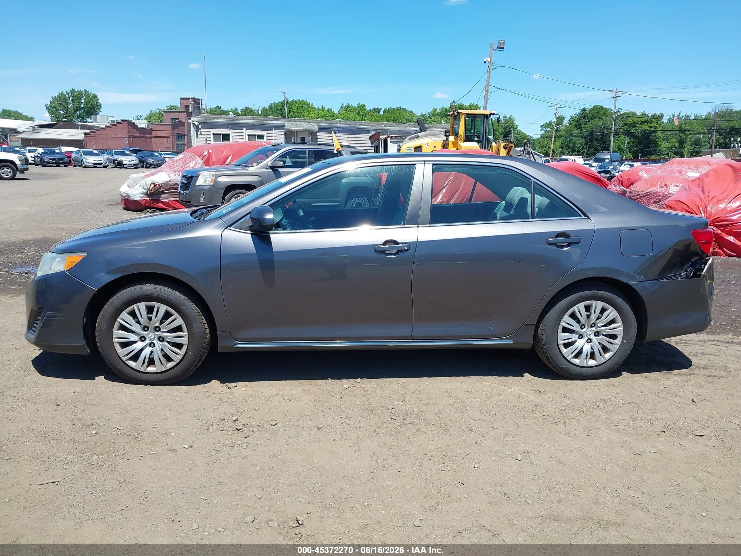 2013 Toyota Camry Le Gray vin: 4T1BF1FK2DU297708
