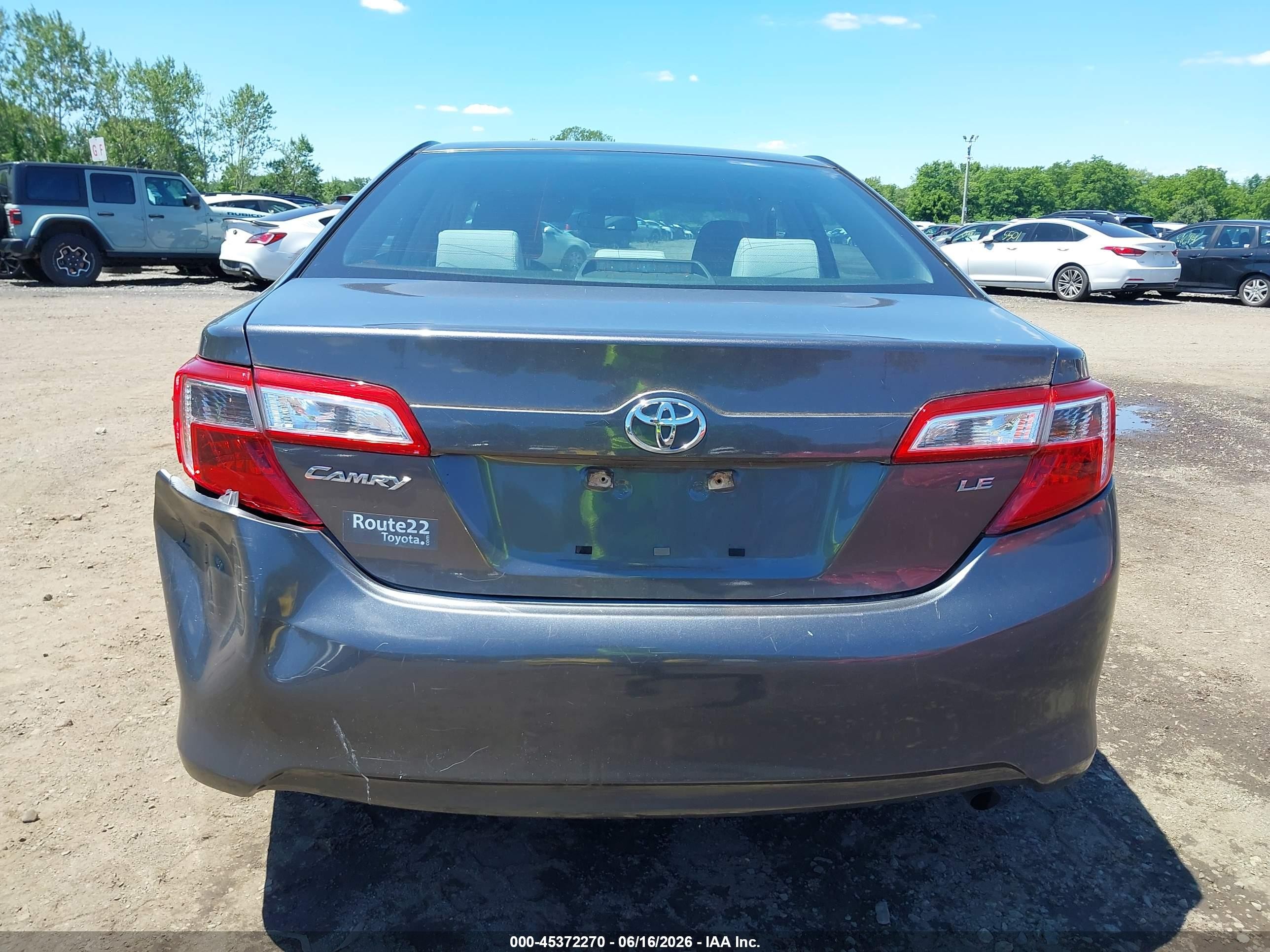 2013 Toyota Camry Le Gray vin: 4T1BF1FK2DU297708