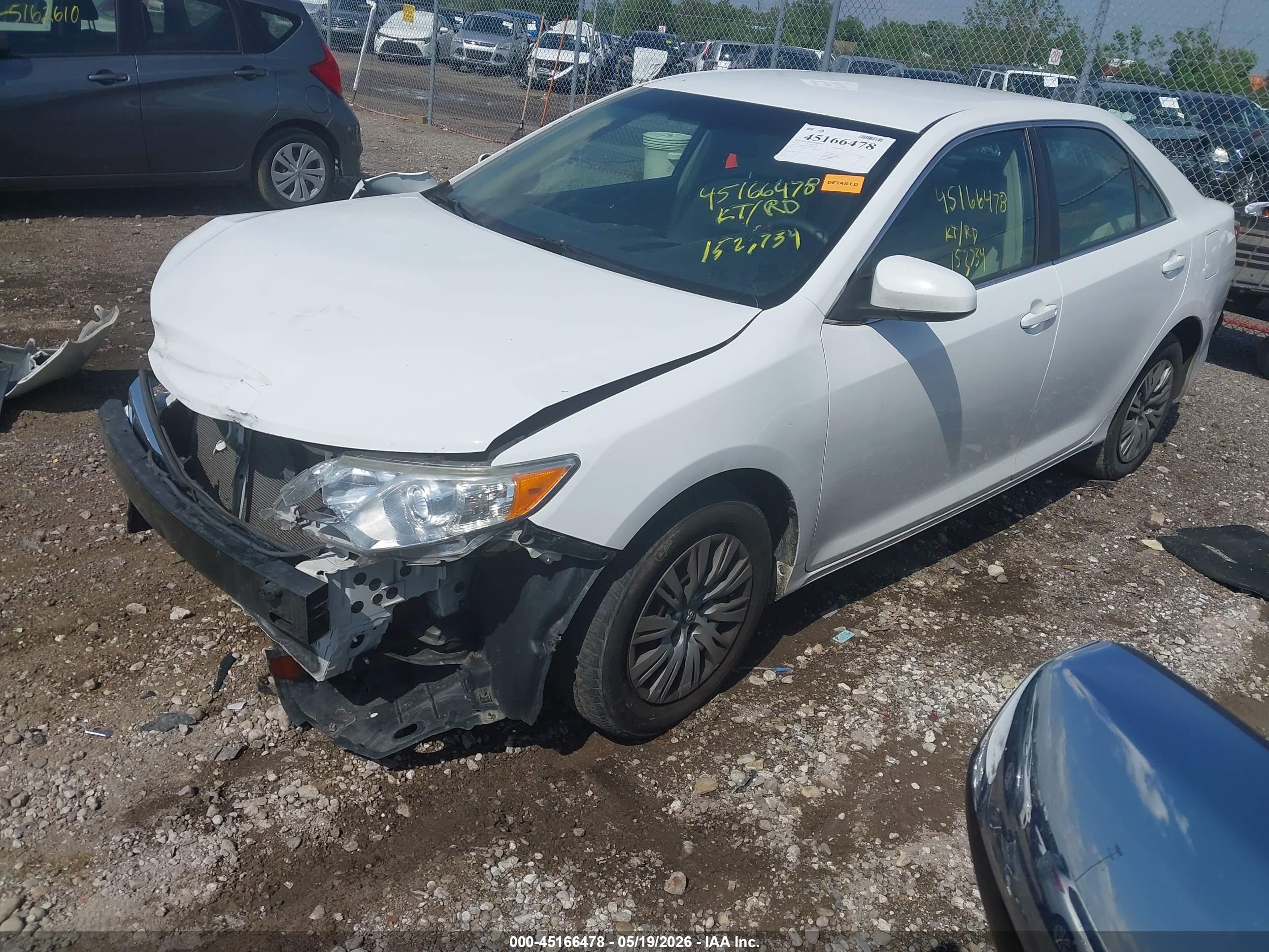 2013 Toyota Camry Le White vin: 4T1BF1FK2DU298695