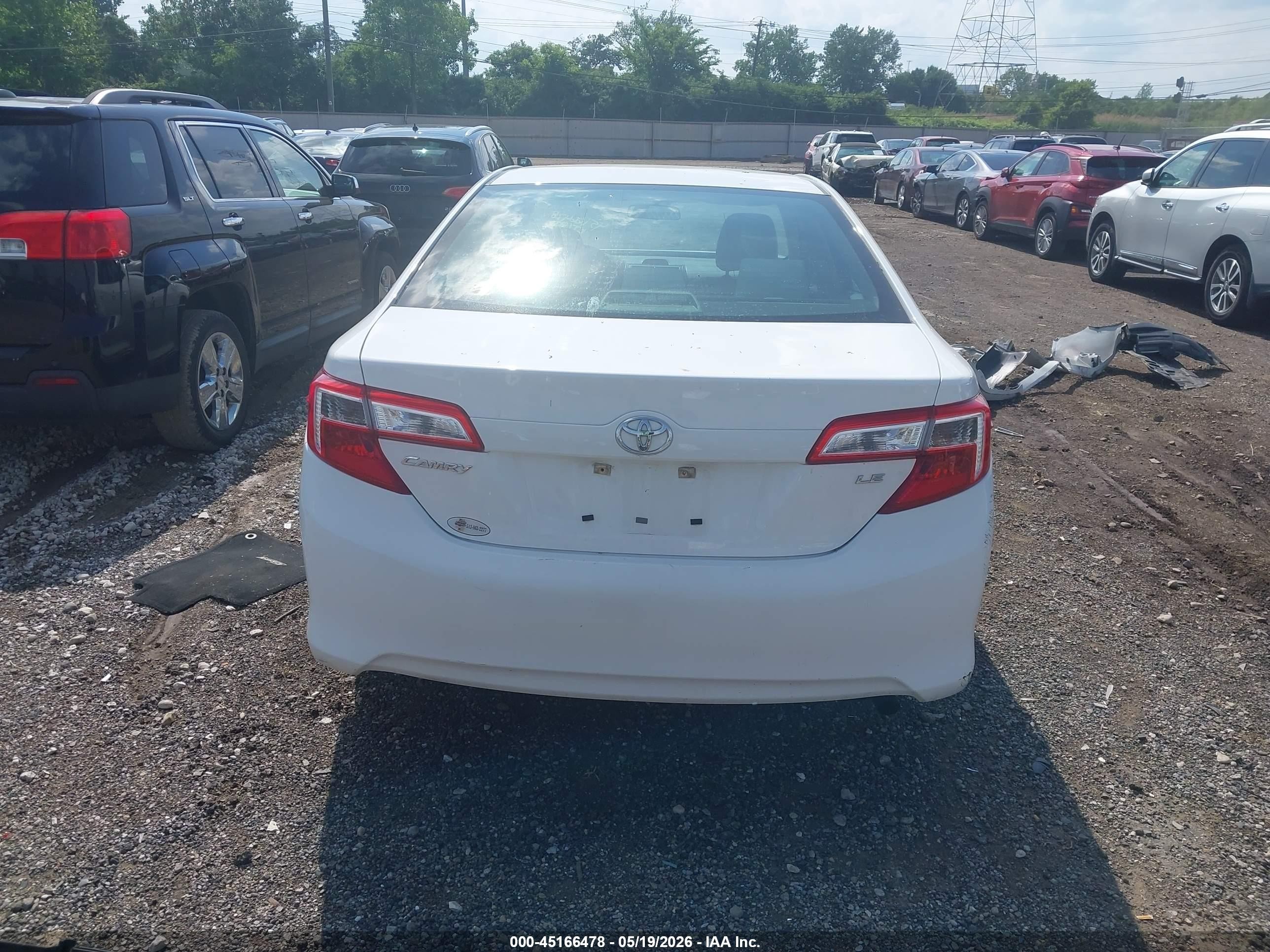 2013 Toyota Camry Le White vin: 4T1BF1FK2DU298695