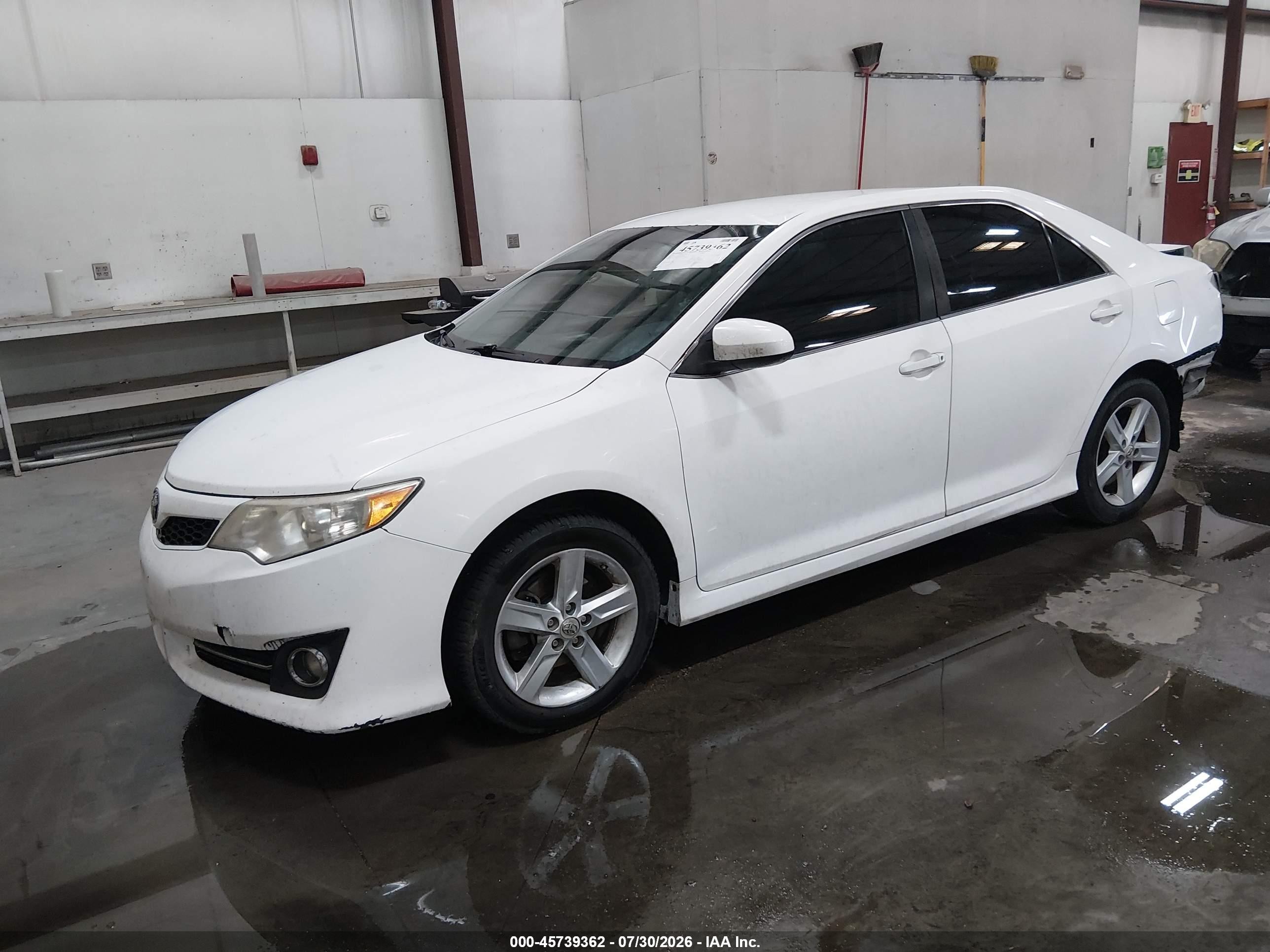 2013 Toyota Camry Se White vin: 4T1BF1FK2DU638492