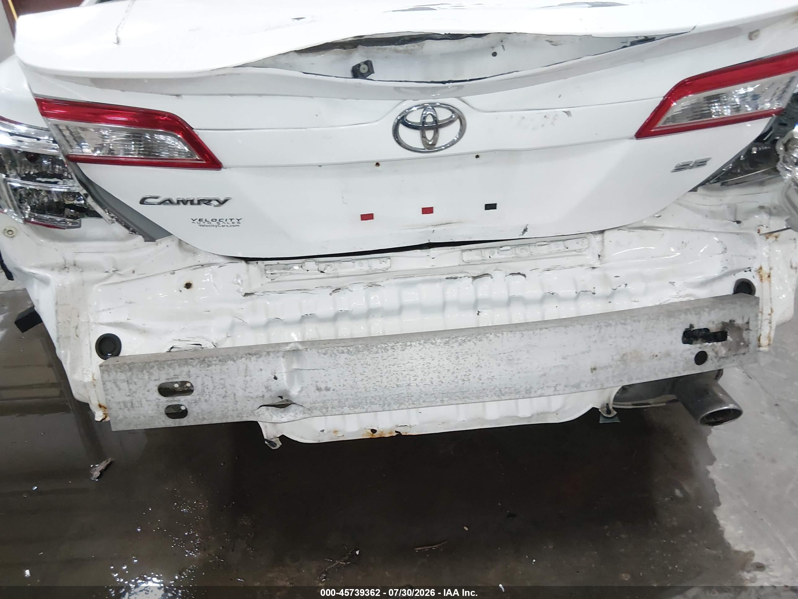 2013 Toyota Camry Se White vin: 4T1BF1FK2DU638492