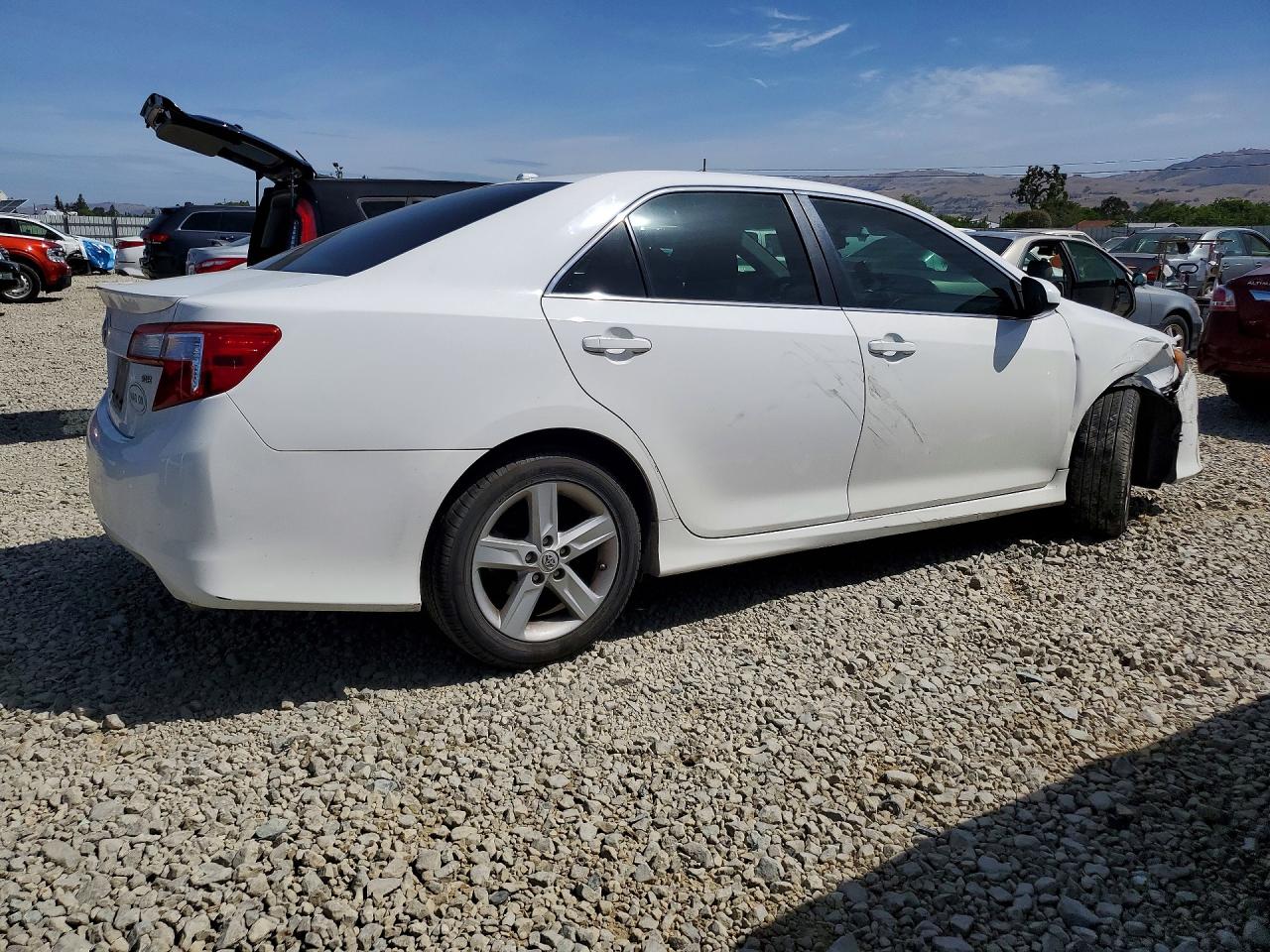 2013 Toyota Camry Se White vin: 4T1BF1FK2DU694402