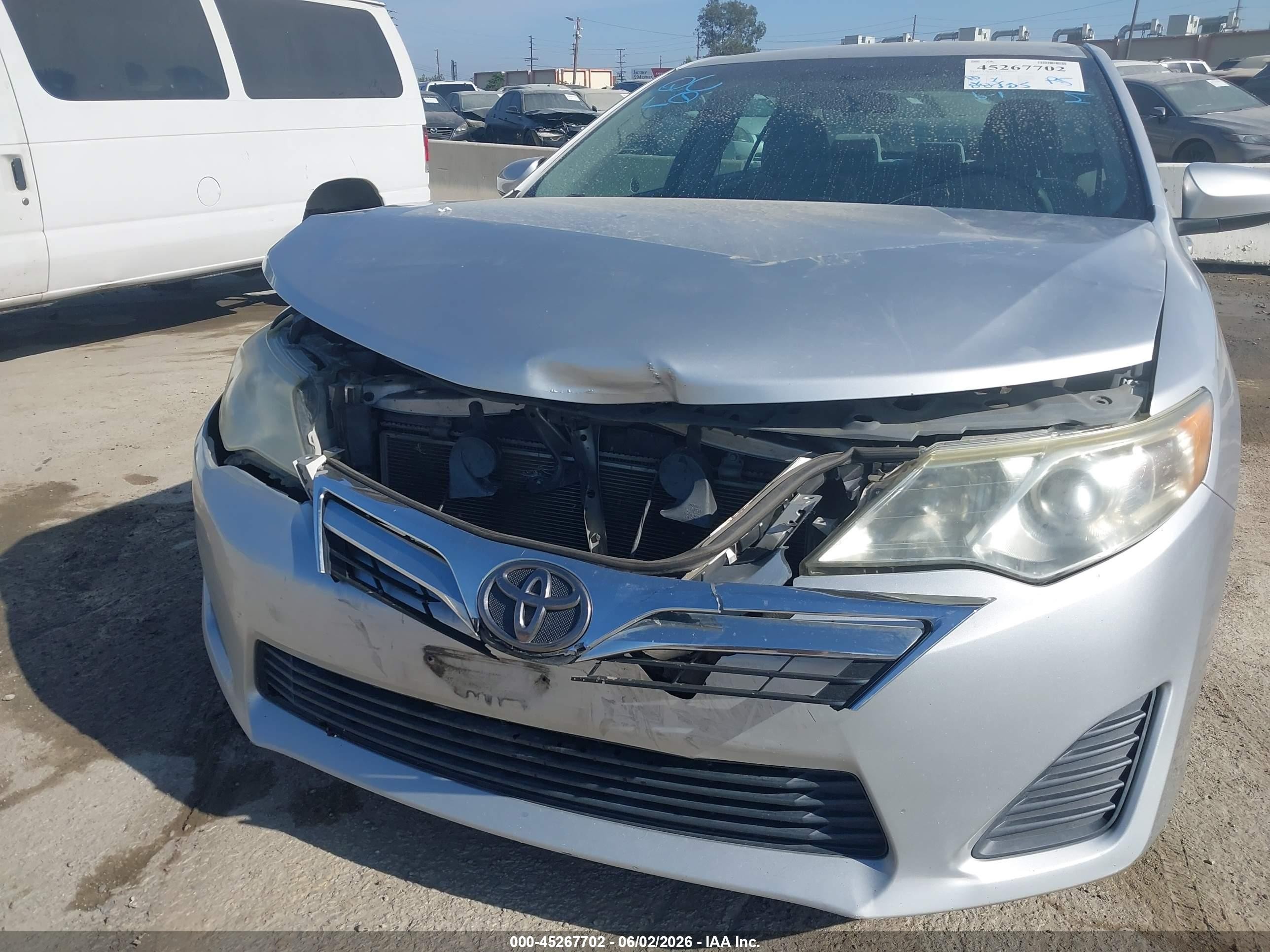 2013 Toyota Camry Le Серебряный vin: 4T1BF1FK2DU708928