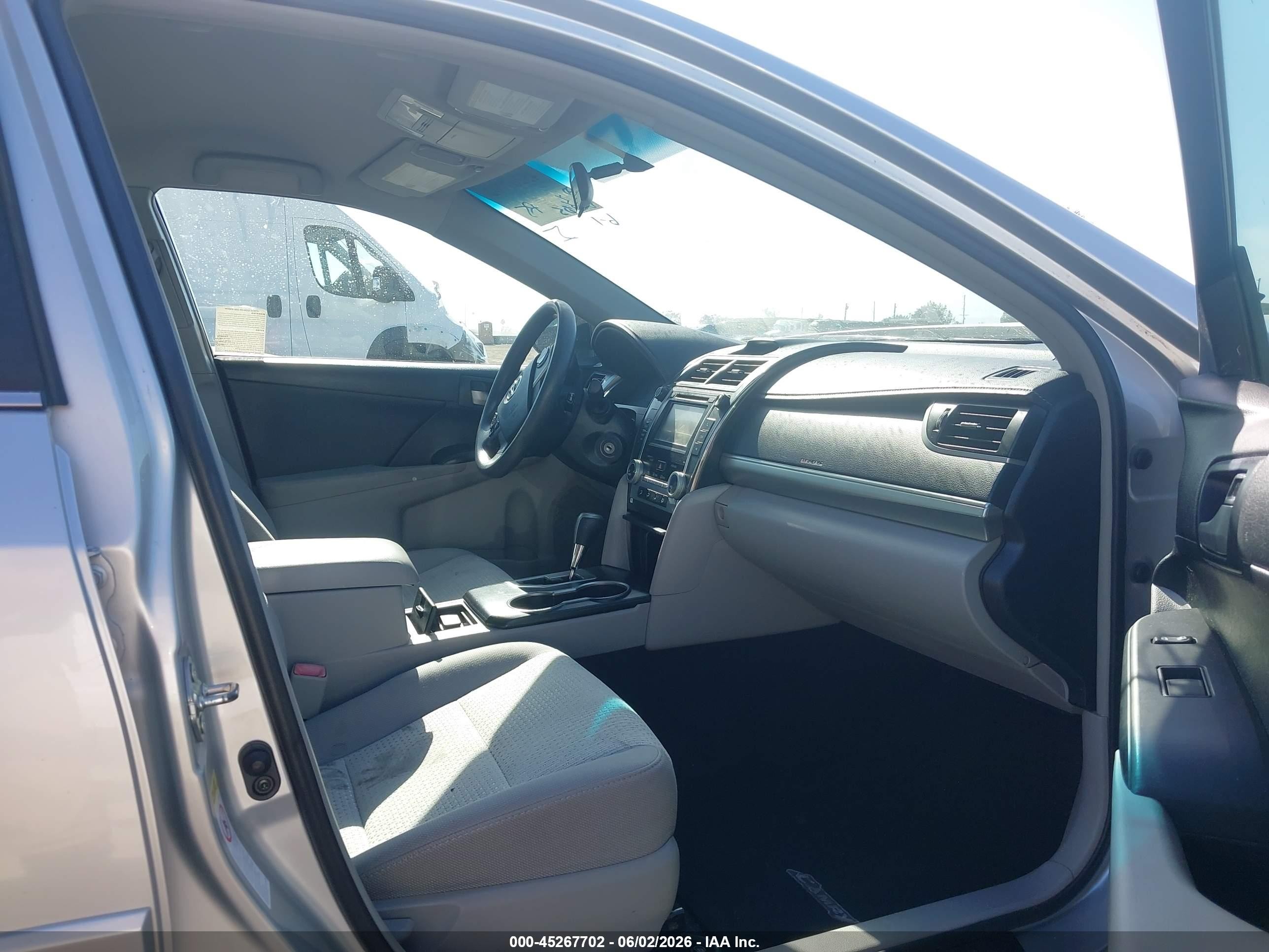 2013 Toyota Camry Le Серебряный vin: 4T1BF1FK2DU708928