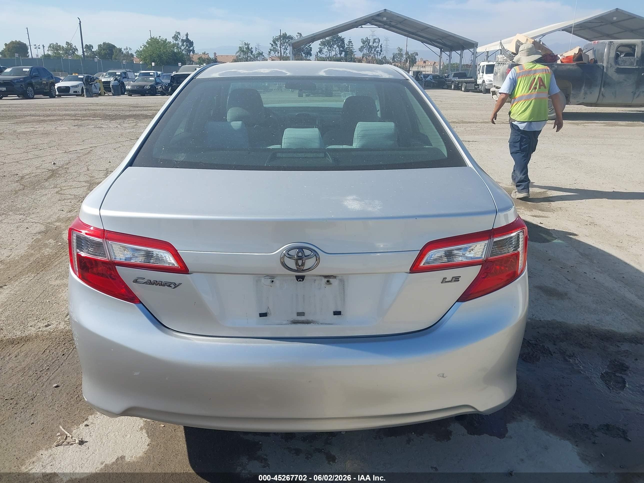 2013 Toyota Camry Le Серебряный vin: 4T1BF1FK2DU708928