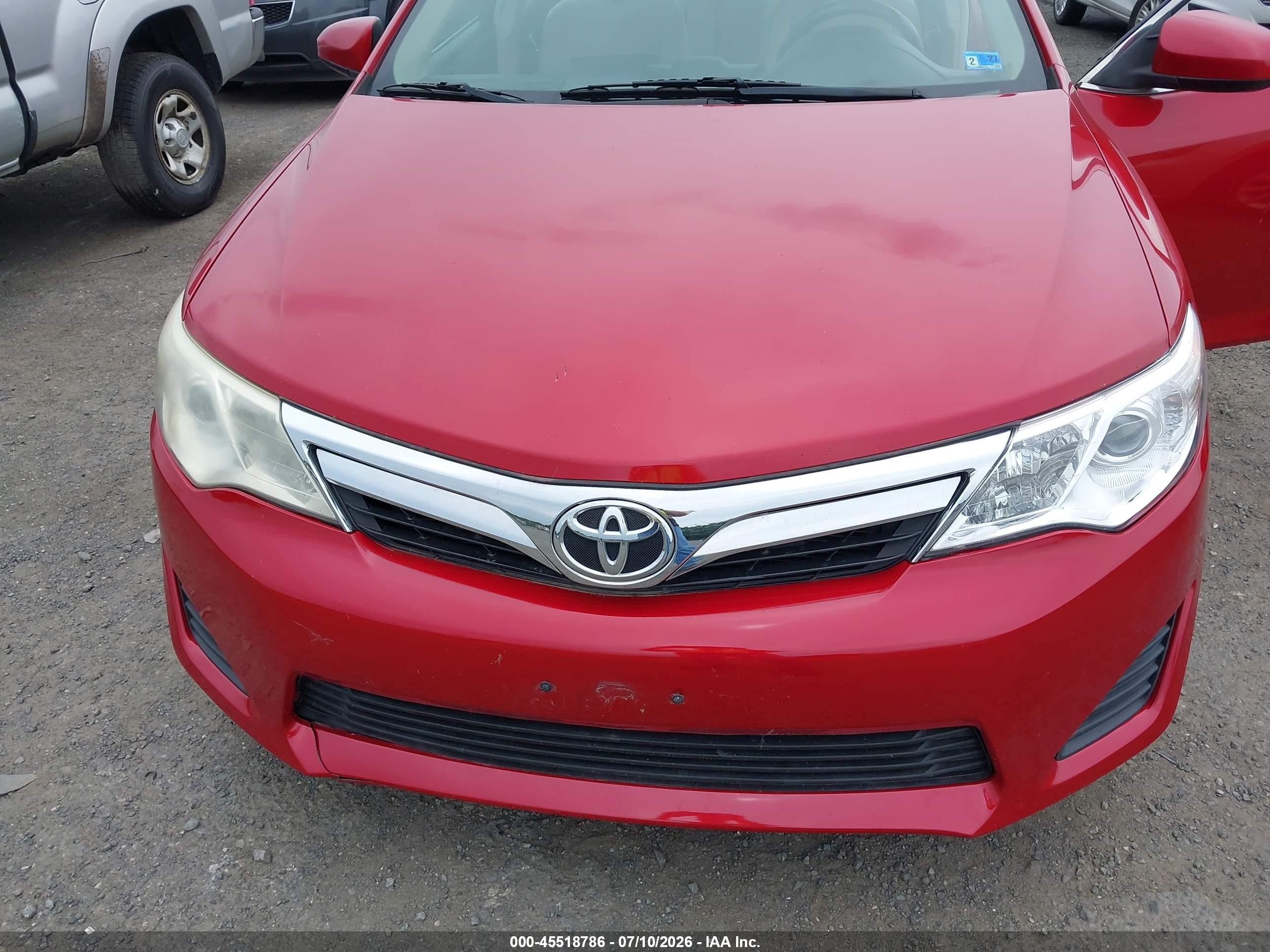 2013 Toyota Camry Le Красный vin: 4T1BF1FK2DU724420
