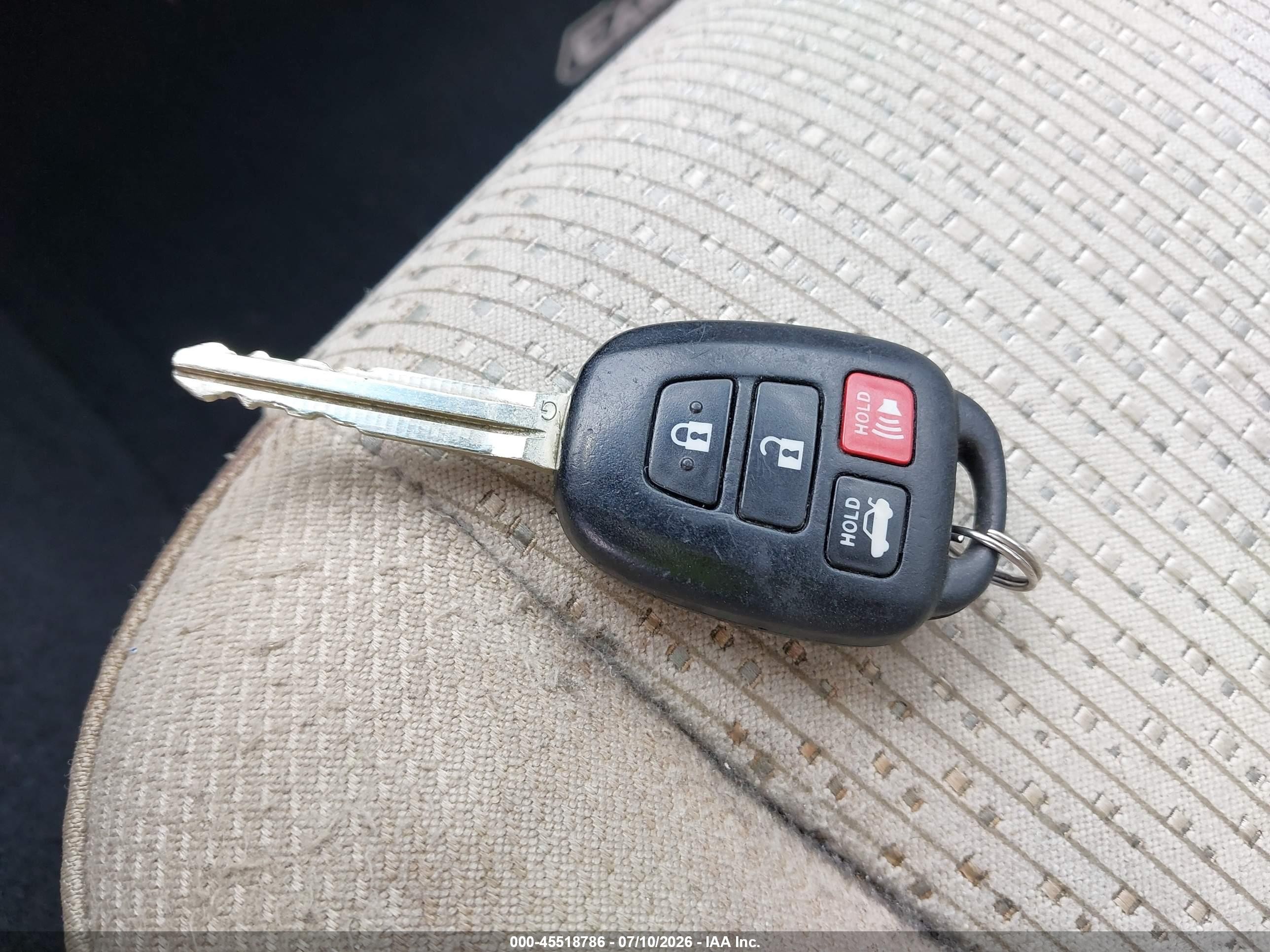 2013 Toyota Camry Le Красный vin: 4T1BF1FK2DU724420