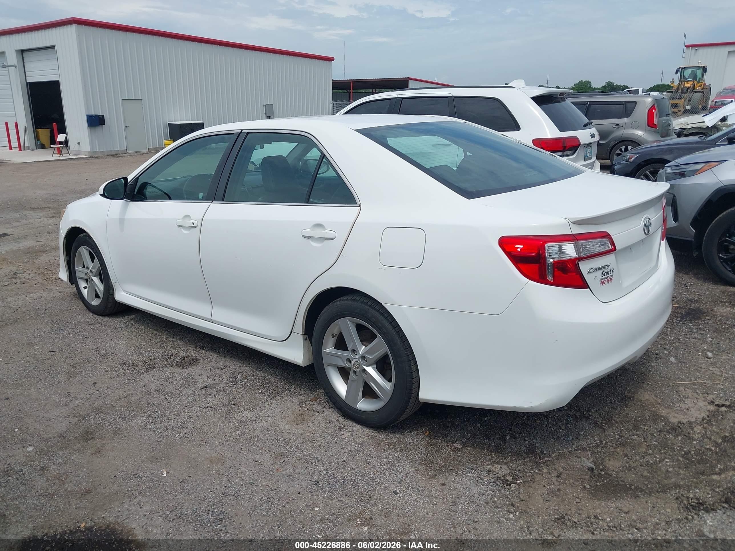 2014 Toyota Camry Se White vin: 4T1BF1FK2EU302844