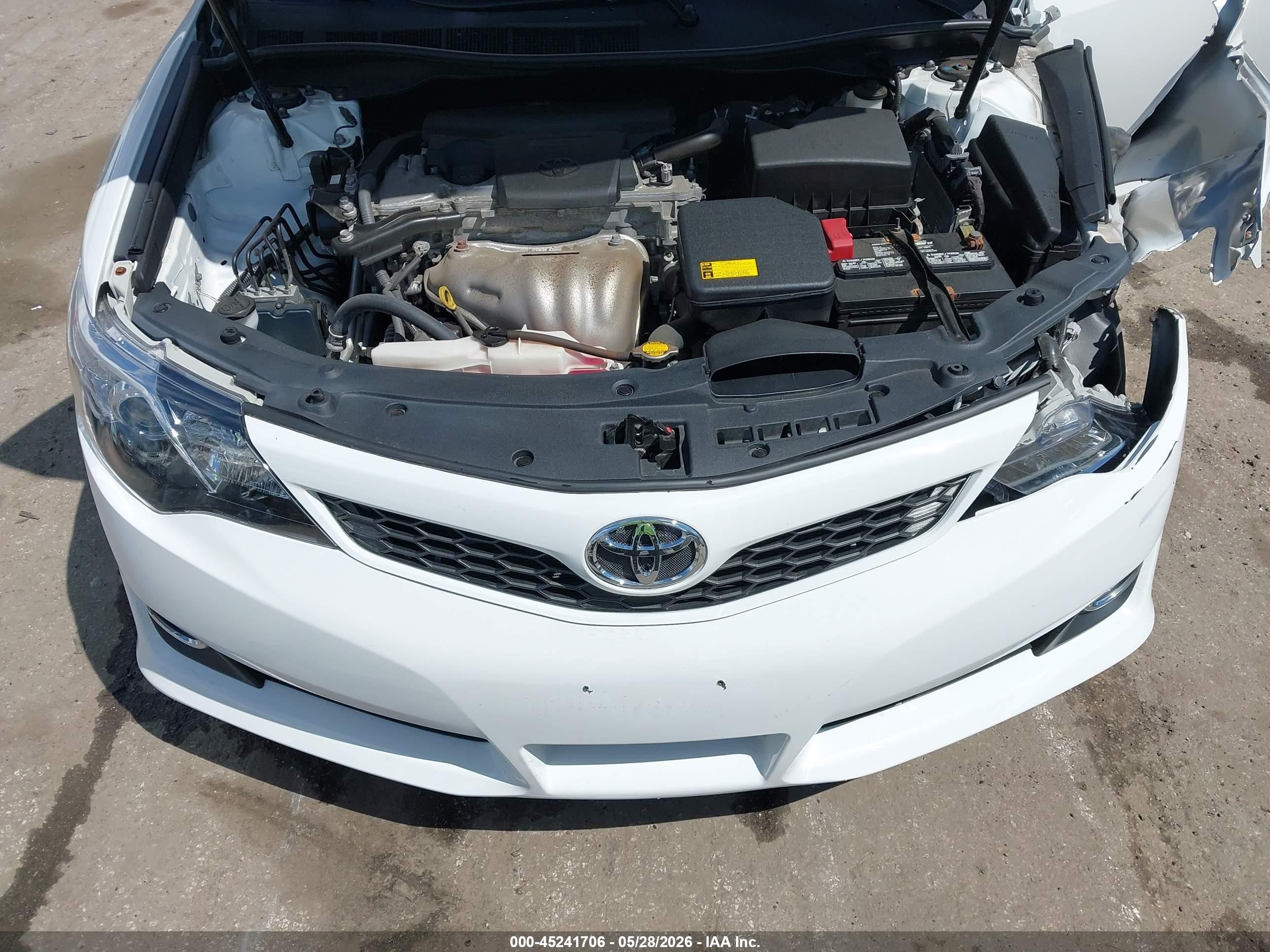 2014 Toyota Camry Se Белый vin: 4T1BF1FK2EU328540