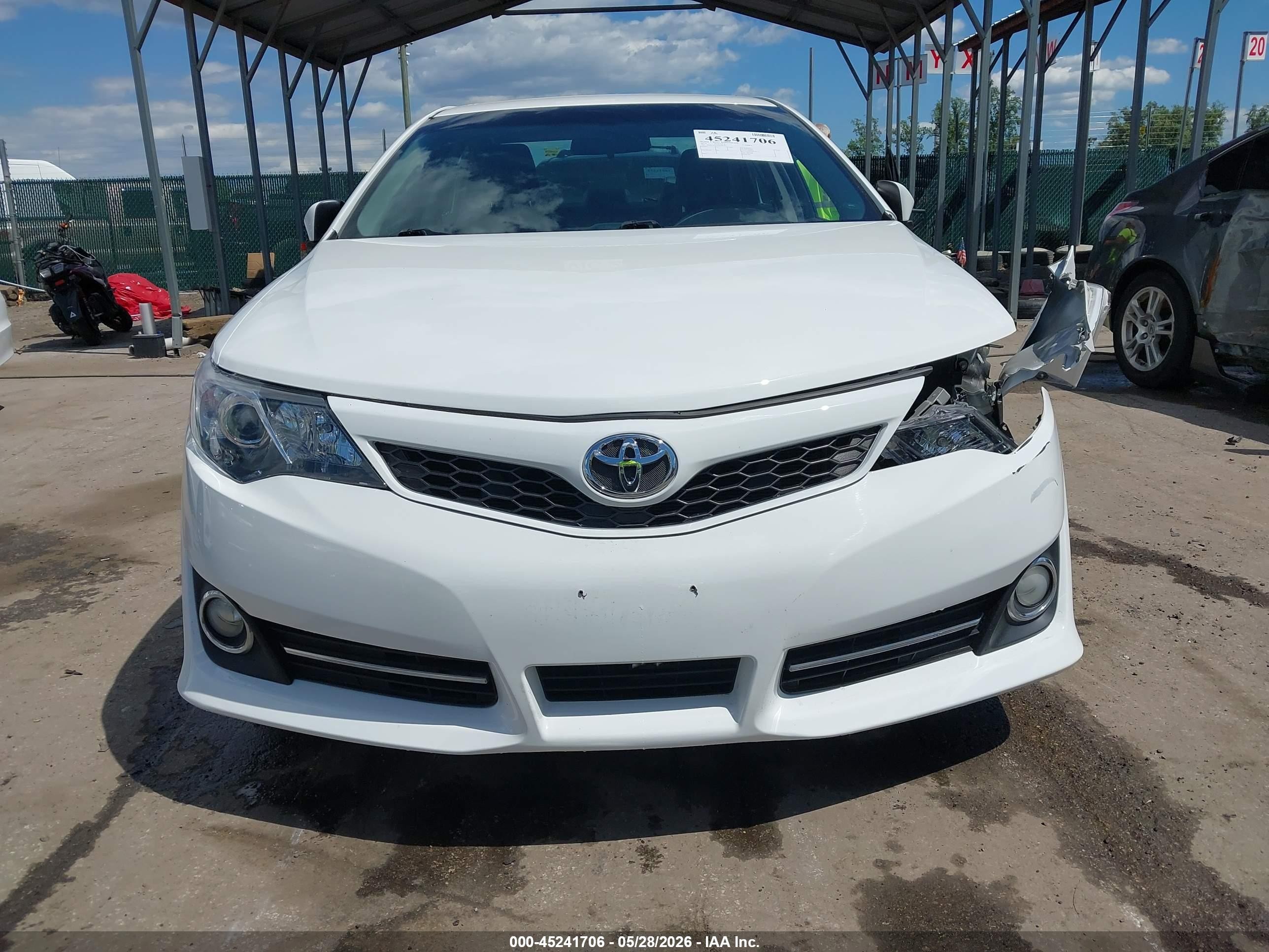 2014 Toyota Camry Se Белый vin: 4T1BF1FK2EU328540