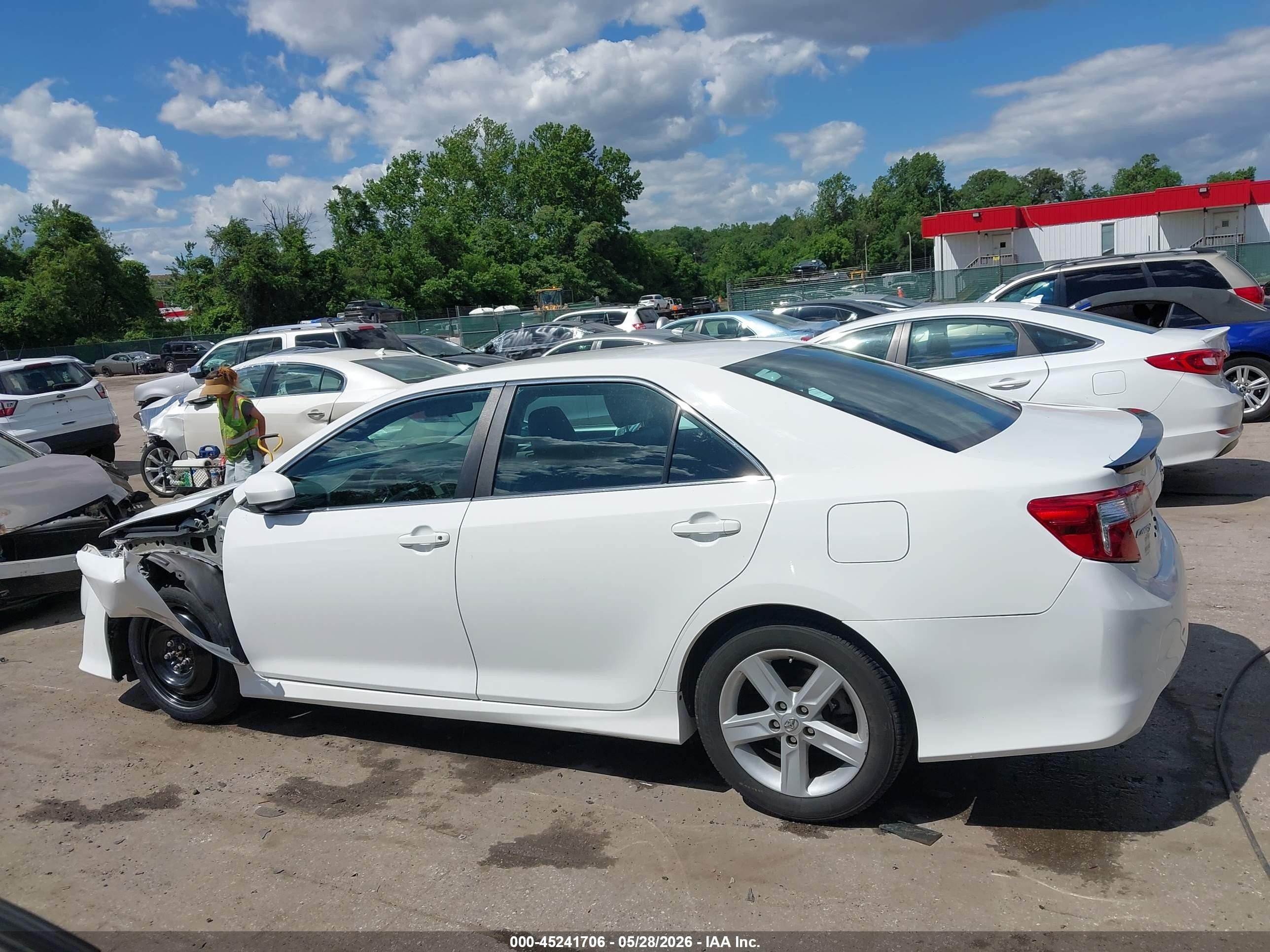 2014 Toyota Camry Se Белый vin: 4T1BF1FK2EU328540