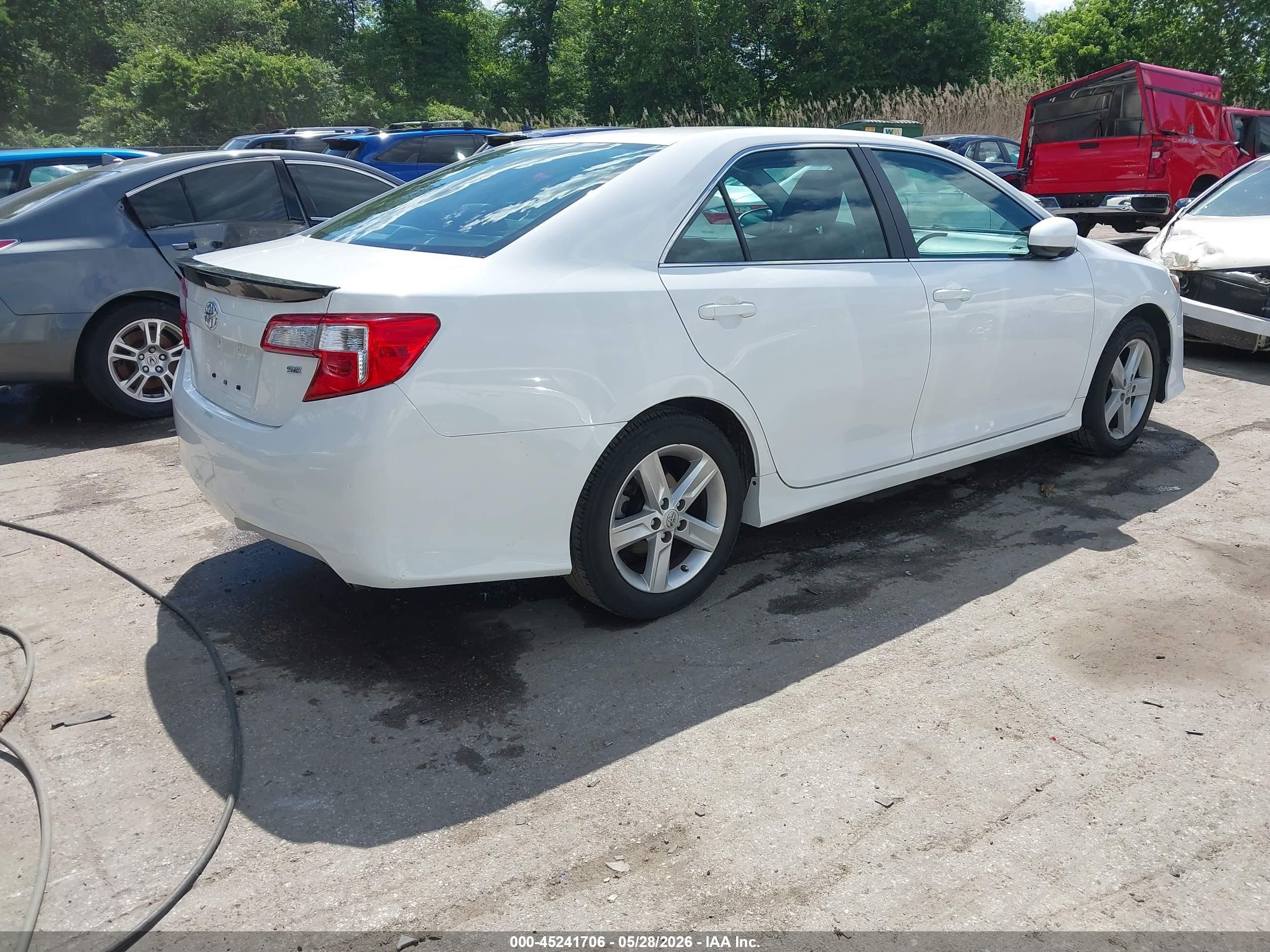 2014 Toyota Camry Se Белый vin: 4T1BF1FK2EU328540