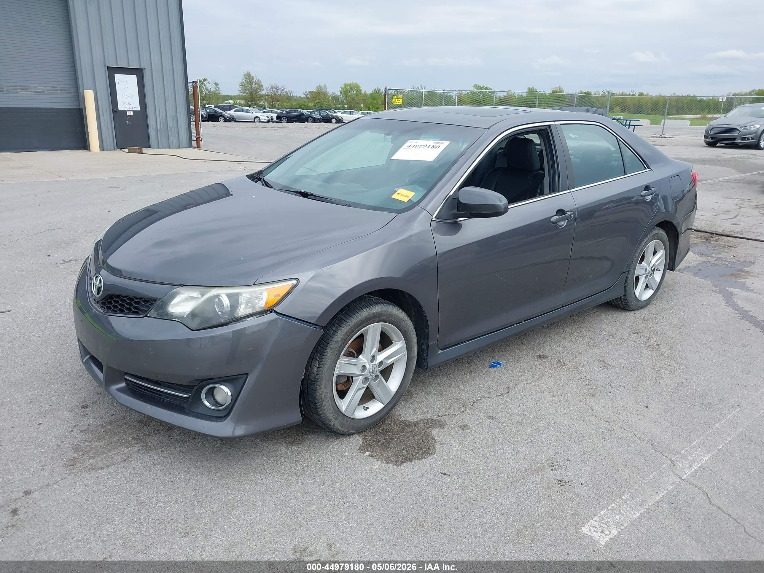 2014 Toyota Camry Se Серый vin: 4T1BF1FK2EU329493