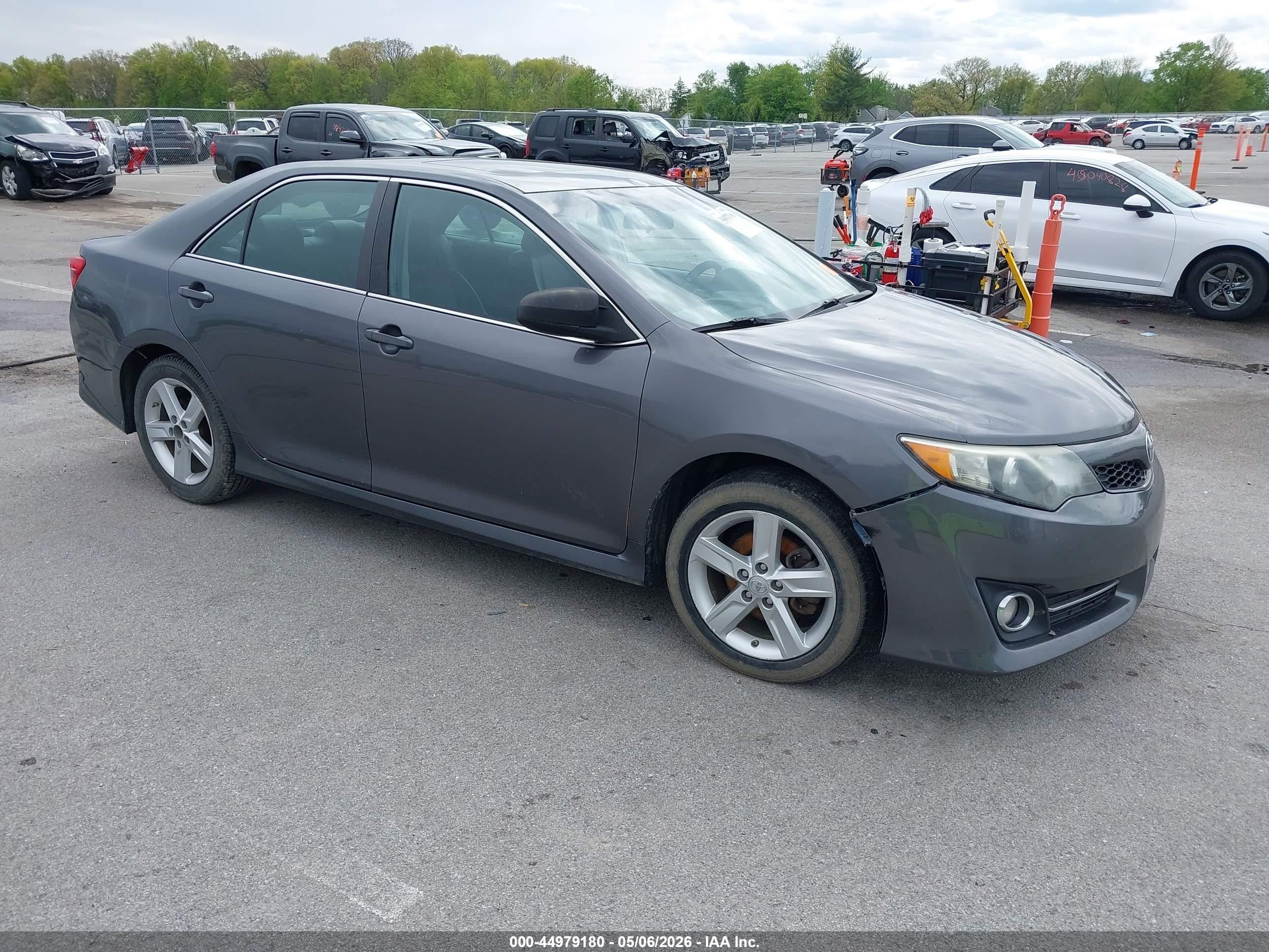 2014 Toyota Camry Se Gray vin: 4T1BF1FK2EU329493