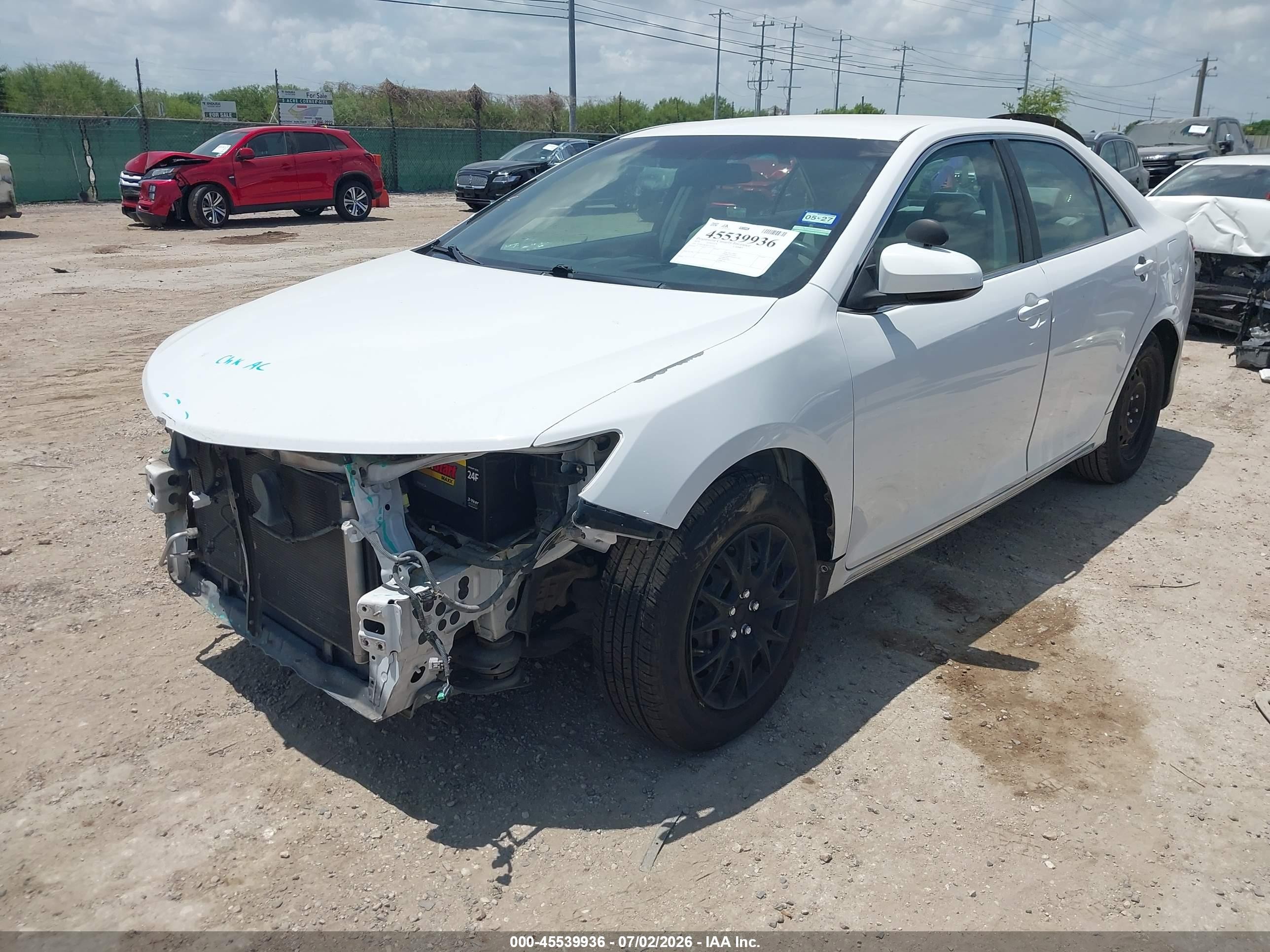 2014 Toyota Camry Le White vin: 4T1BF1FK2EU342163