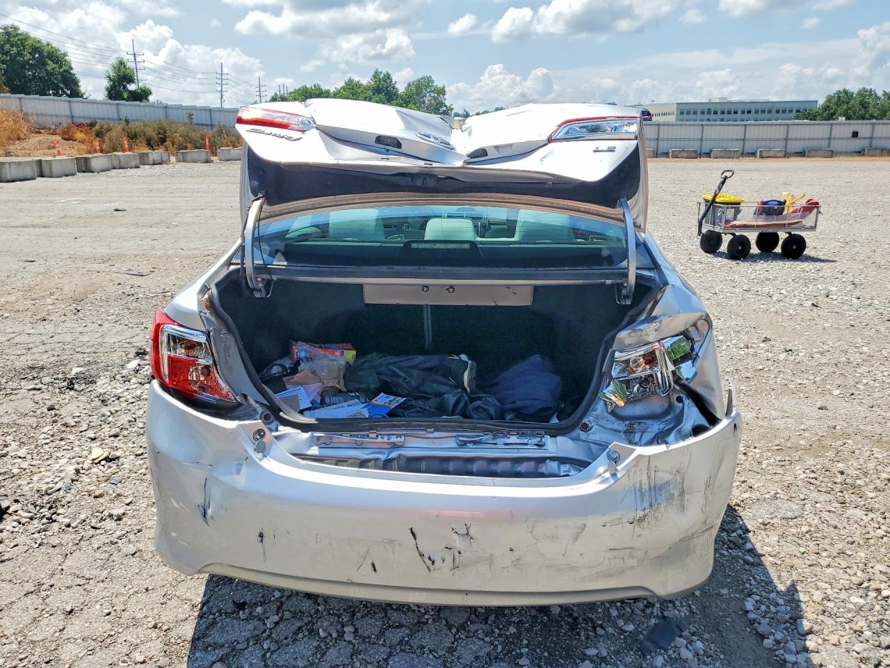 2014 Toyota /s/le/xle Silver vin: 4T1BF1FK2EU348545