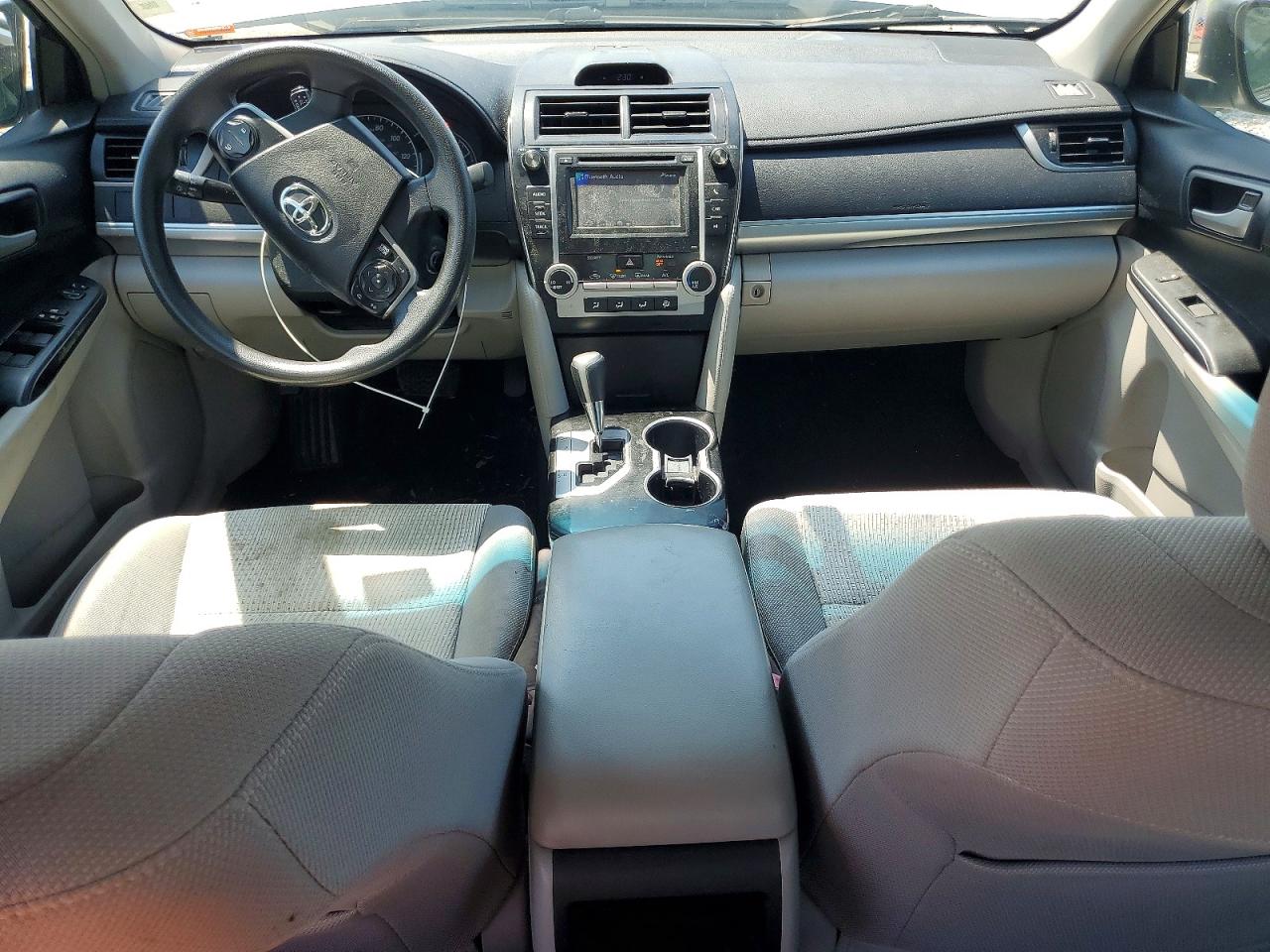 2014 Toyota /s/le/xle Silver vin: 4T1BF1FK2EU348545