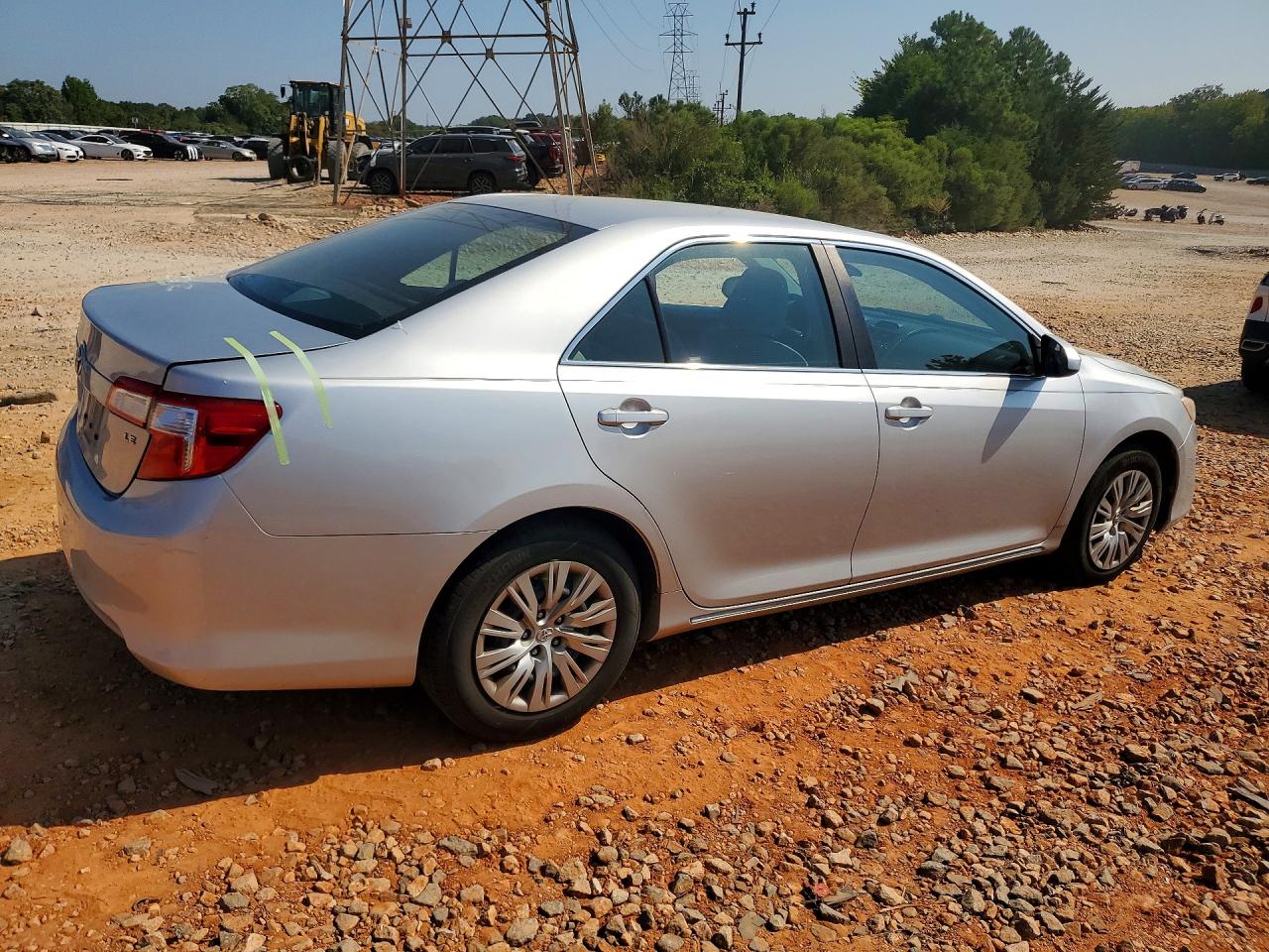 2014 Toyota Camry Le Silver vin: 4T1BF1FK2EU354118
