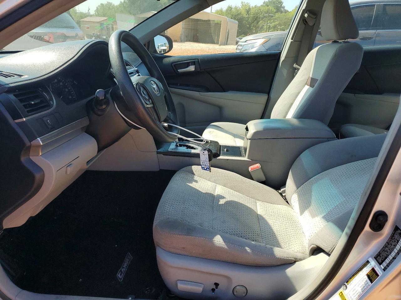 2014 Toyota Camry Le Silver vin: 4T1BF1FK2EU354118