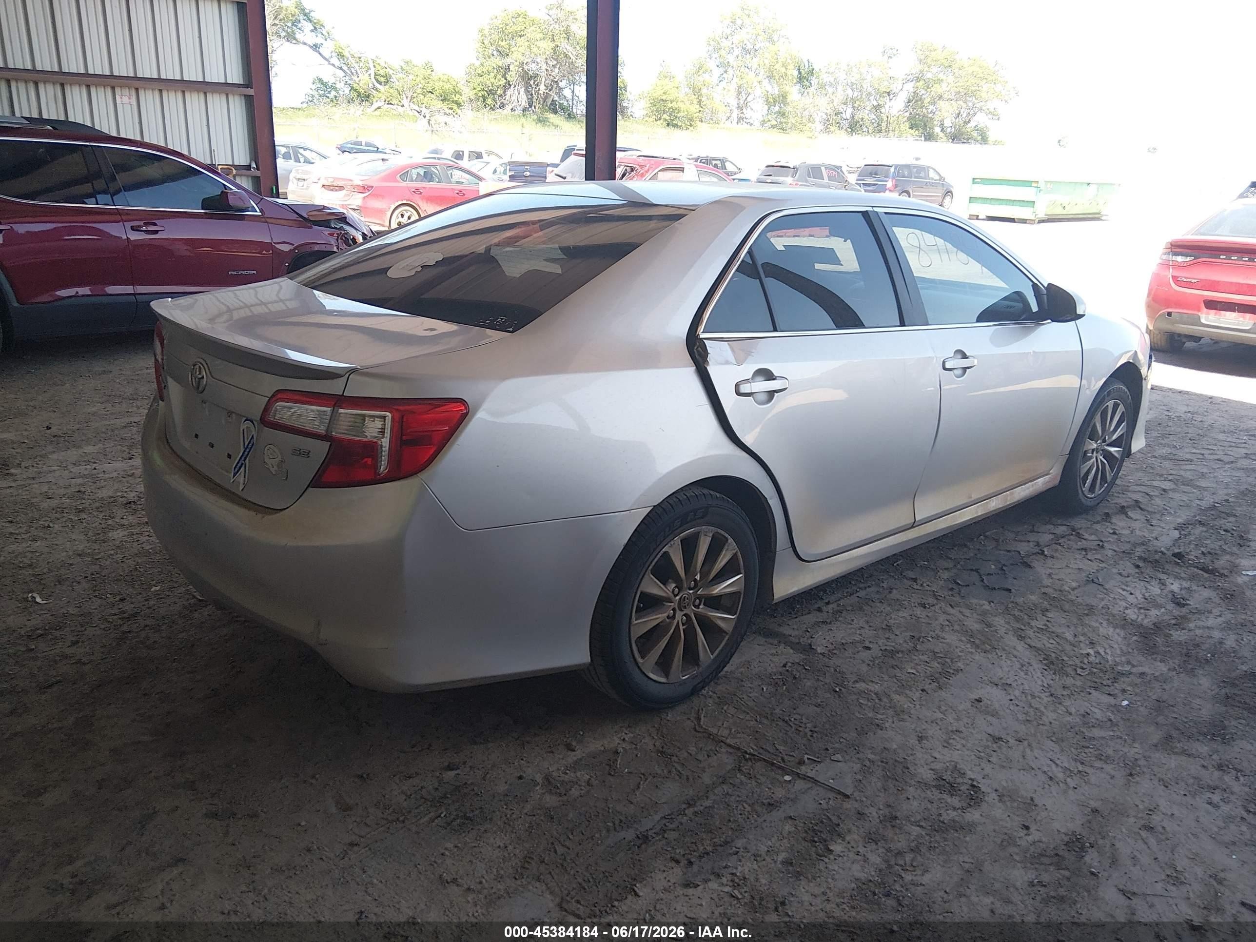 2014 Toyota Camry Se Серебряный vin: 4T1BF1FK2EU366835
