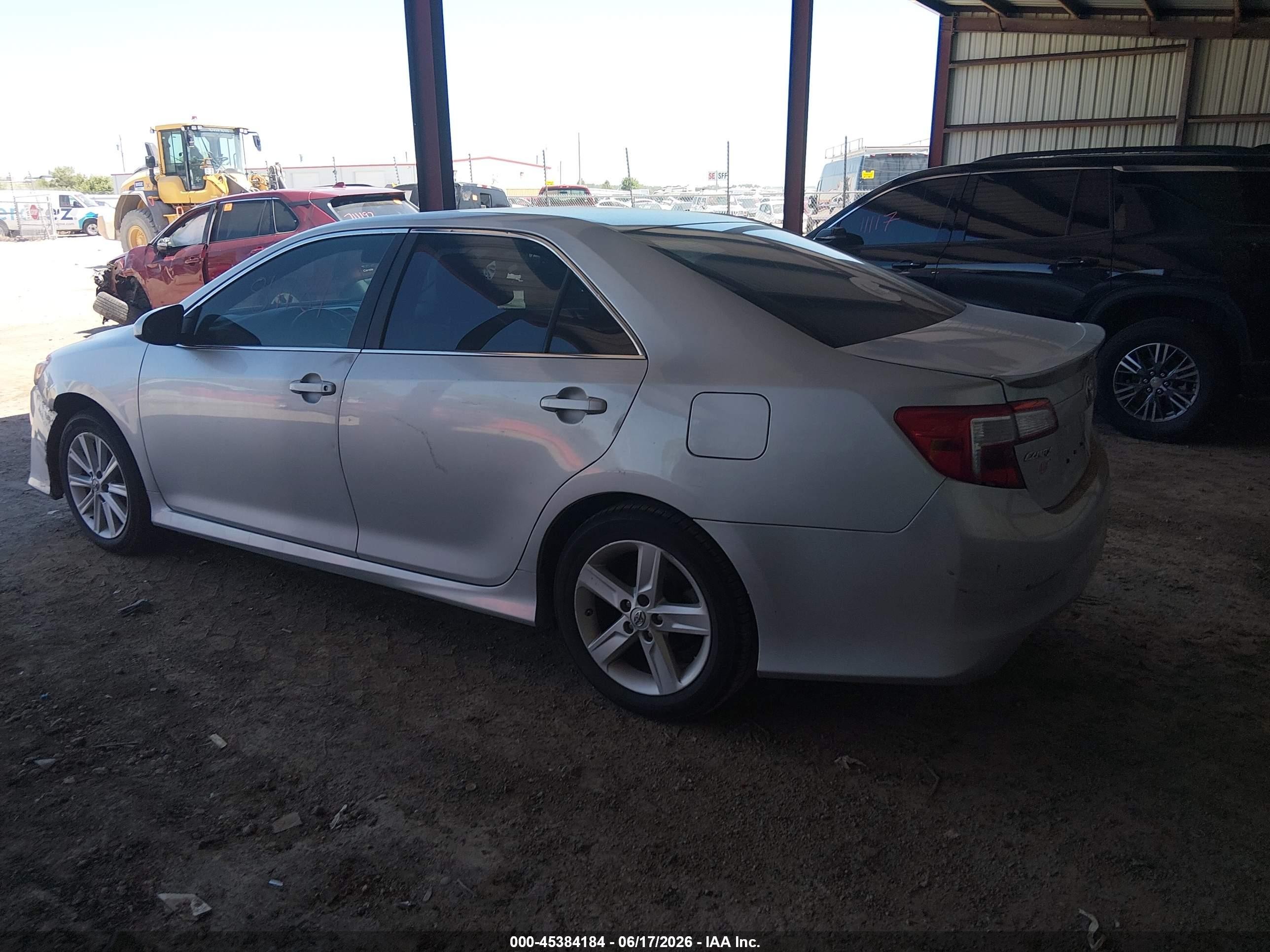 2014 Toyota Camry Se Серебряный vin: 4T1BF1FK2EU366835