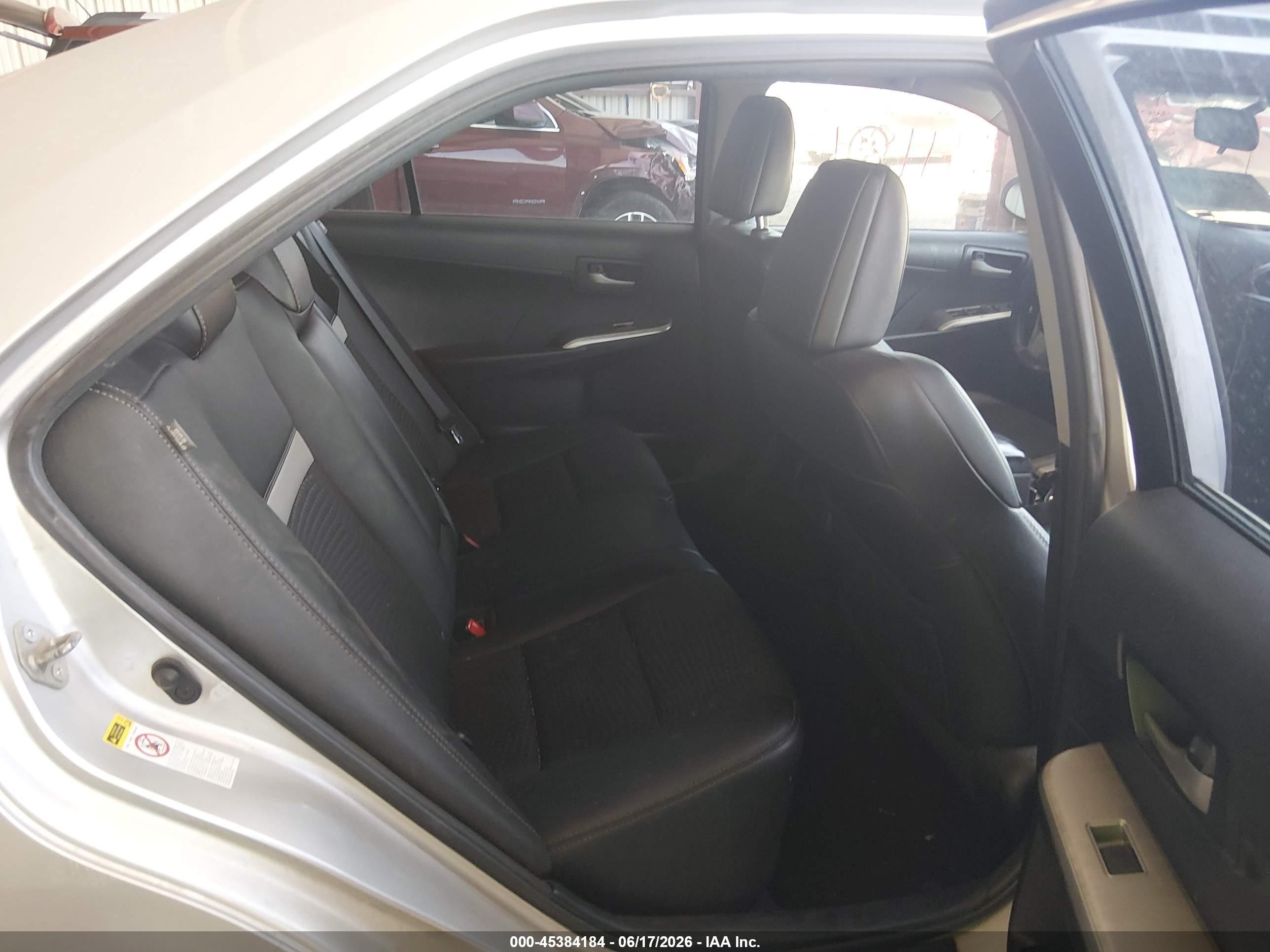 2014 Toyota Camry Se Серебряный vin: 4T1BF1FK2EU366835