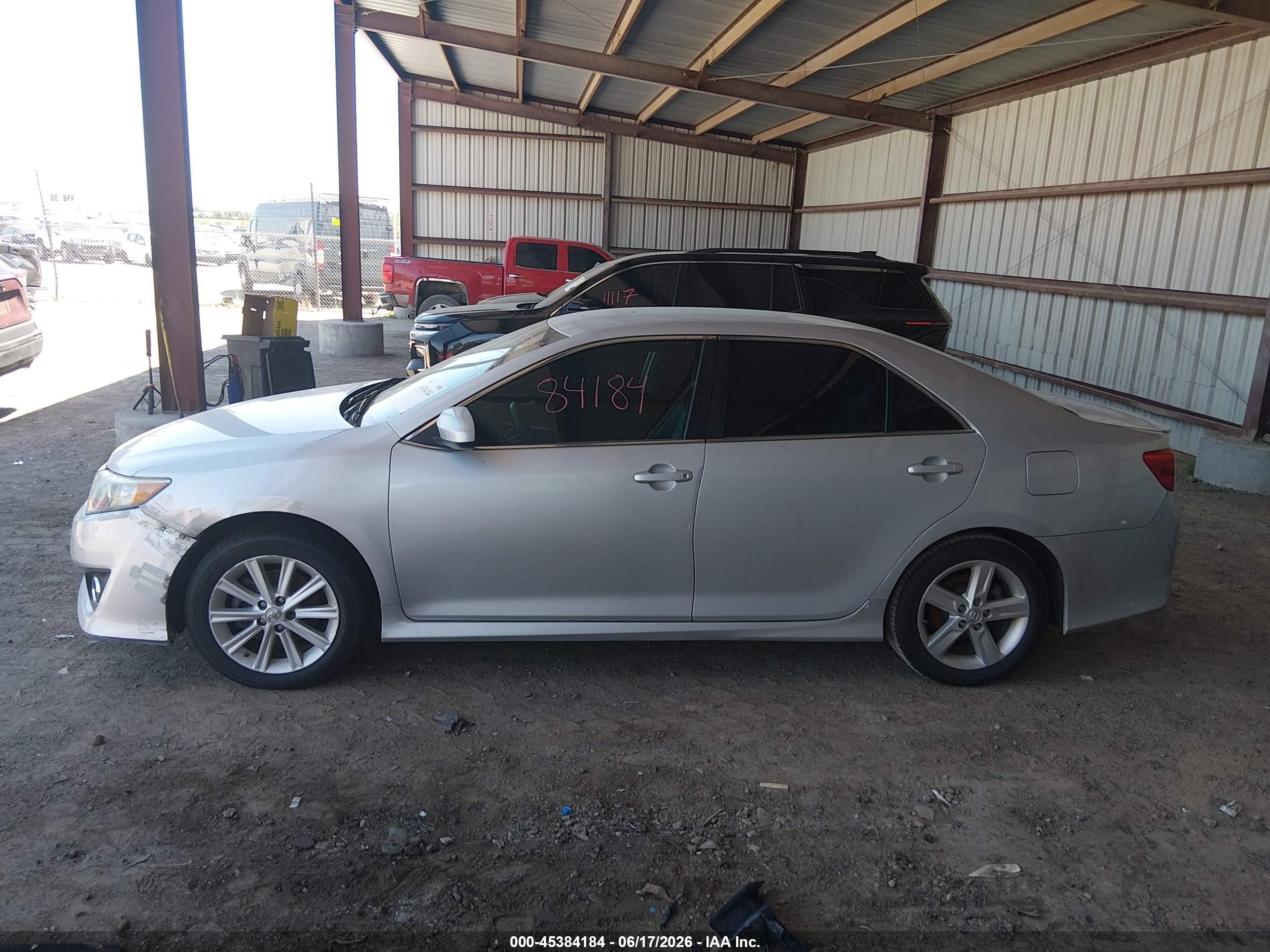 2014 Toyota Camry Se Серебряный vin: 4T1BF1FK2EU366835