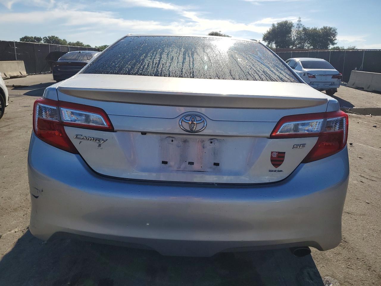 2014 Toyota Camry Se Серебряный vin: 4T1BF1FK2EU376281