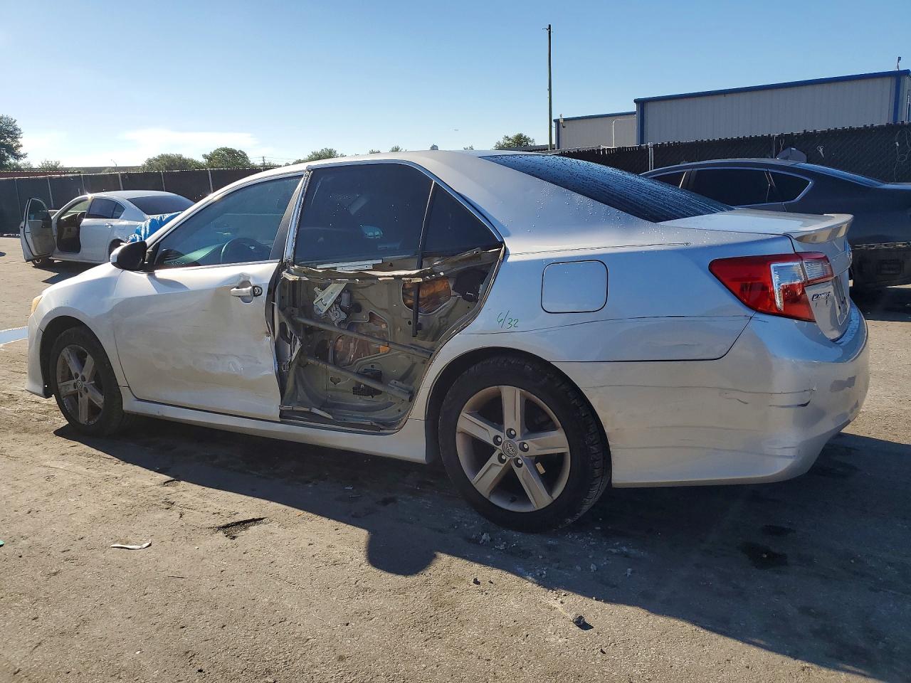2014 Toyota Camry Se Серебряный vin: 4T1BF1FK2EU376281